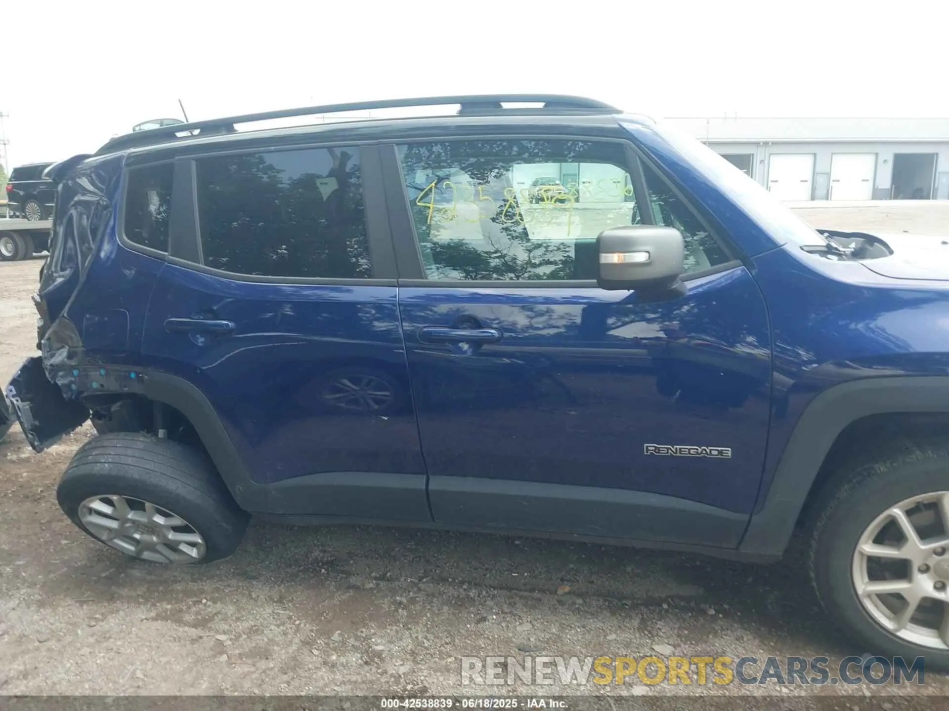 13 fotografías del automóvil dañado ZACNJDD15MPM09850 JEEP RENEGADE 2021