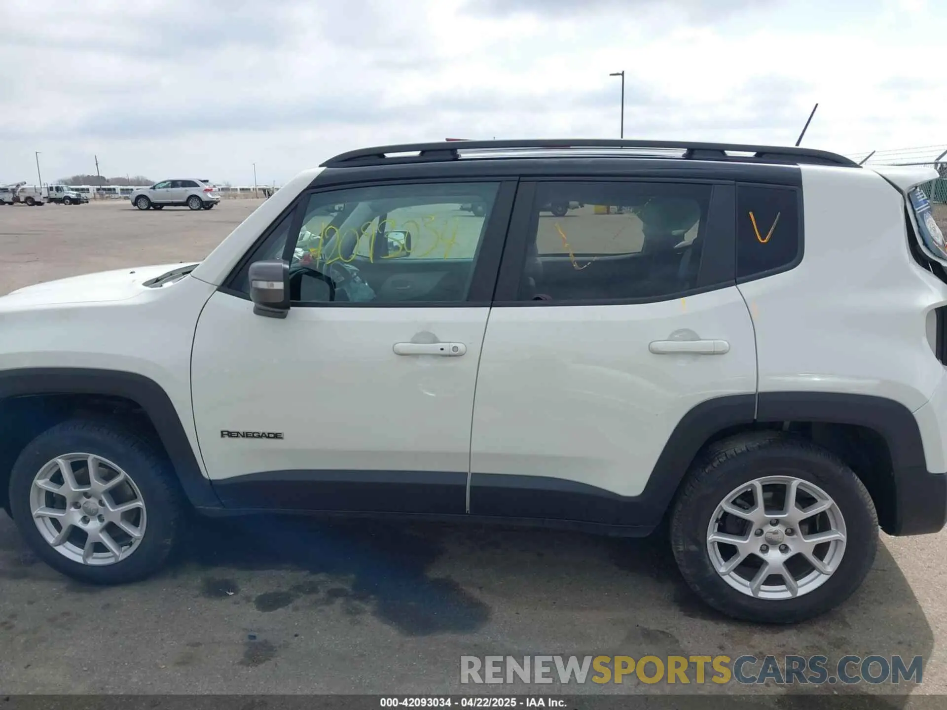 14 fotografías del automóvil dañado ZACNJDD15MPM49765 JEEP RENEGADE 2021
