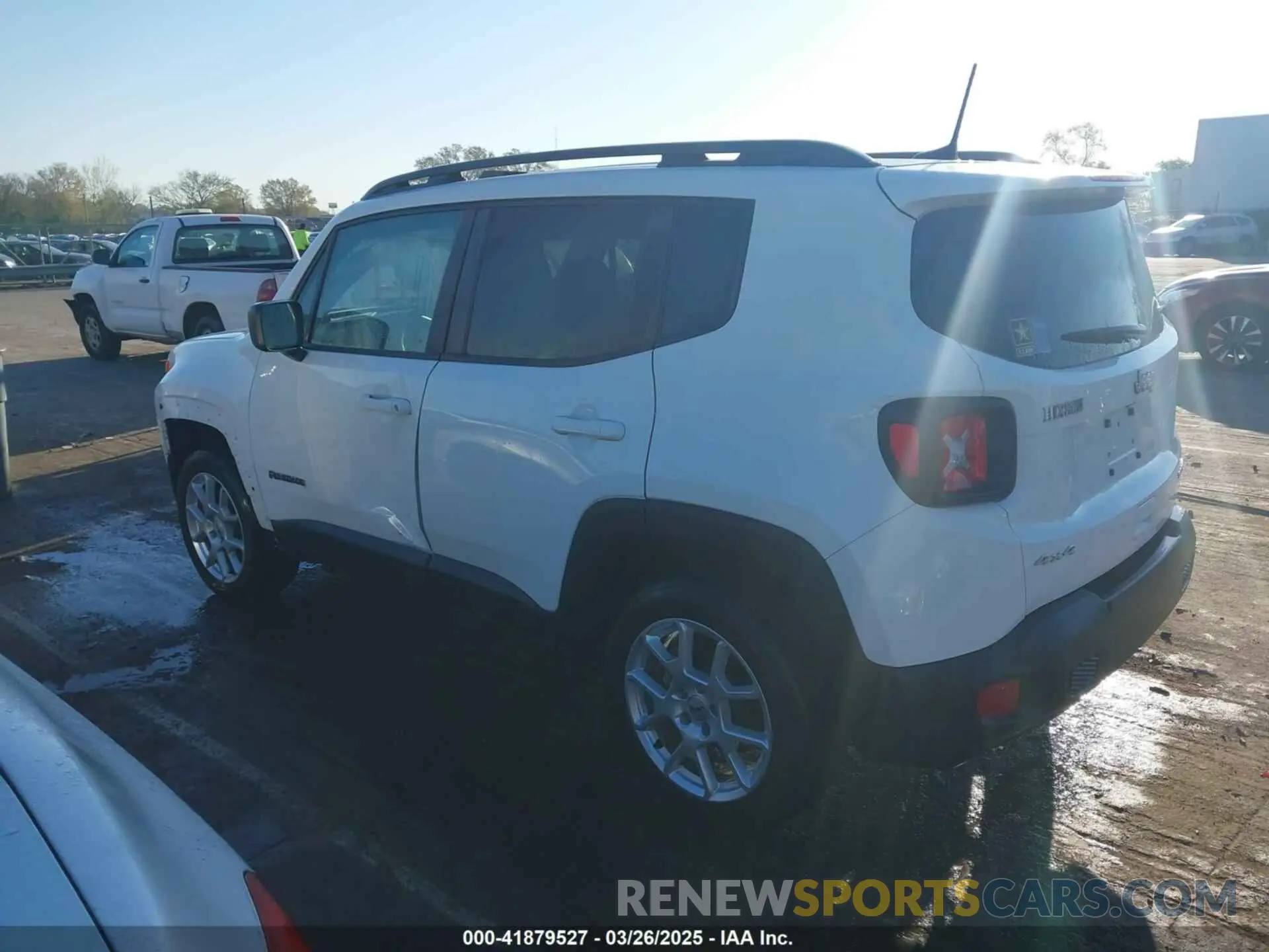 13 fotografías del automóvil dañado ZACNJDA13NPN46548 JEEP RENEGADE 2022