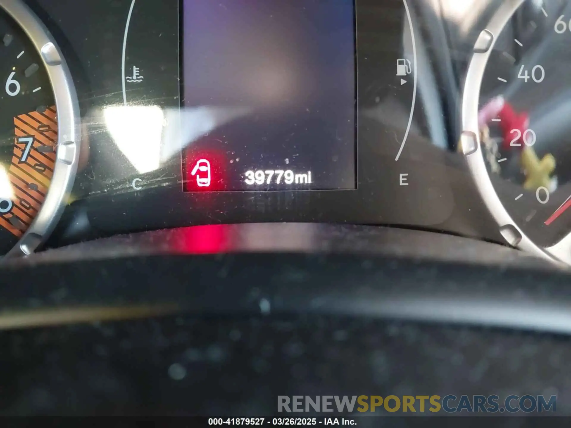14 fotografías del automóvil dañado ZACNJDA13NPN46548 JEEP RENEGADE 2022