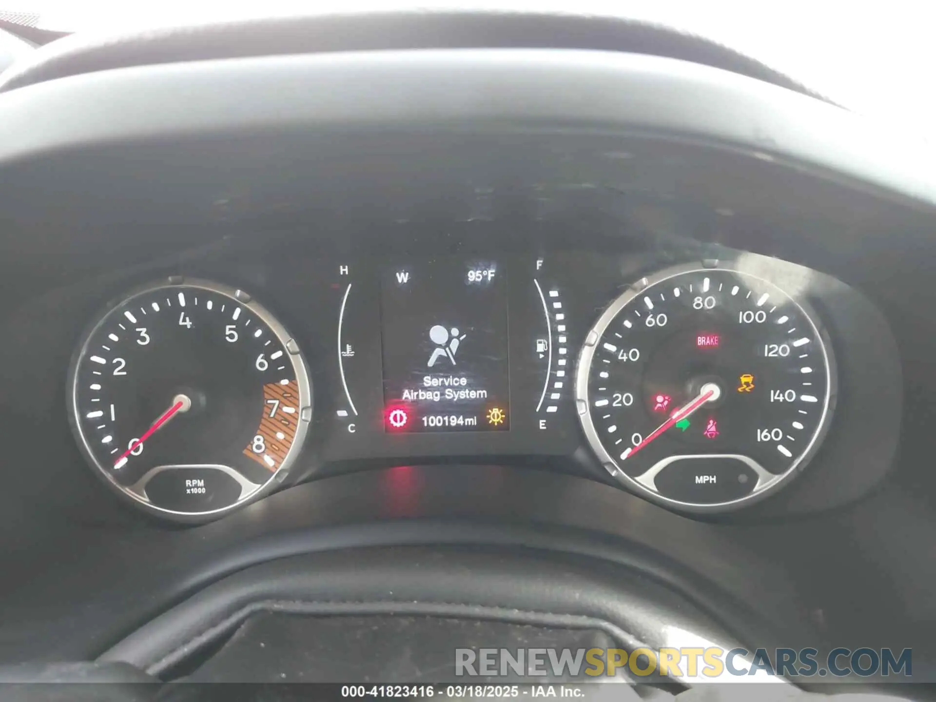 7 fotografías del automóvil dañado ZACNJDA19NPN47543 JEEP RENEGADE 2022