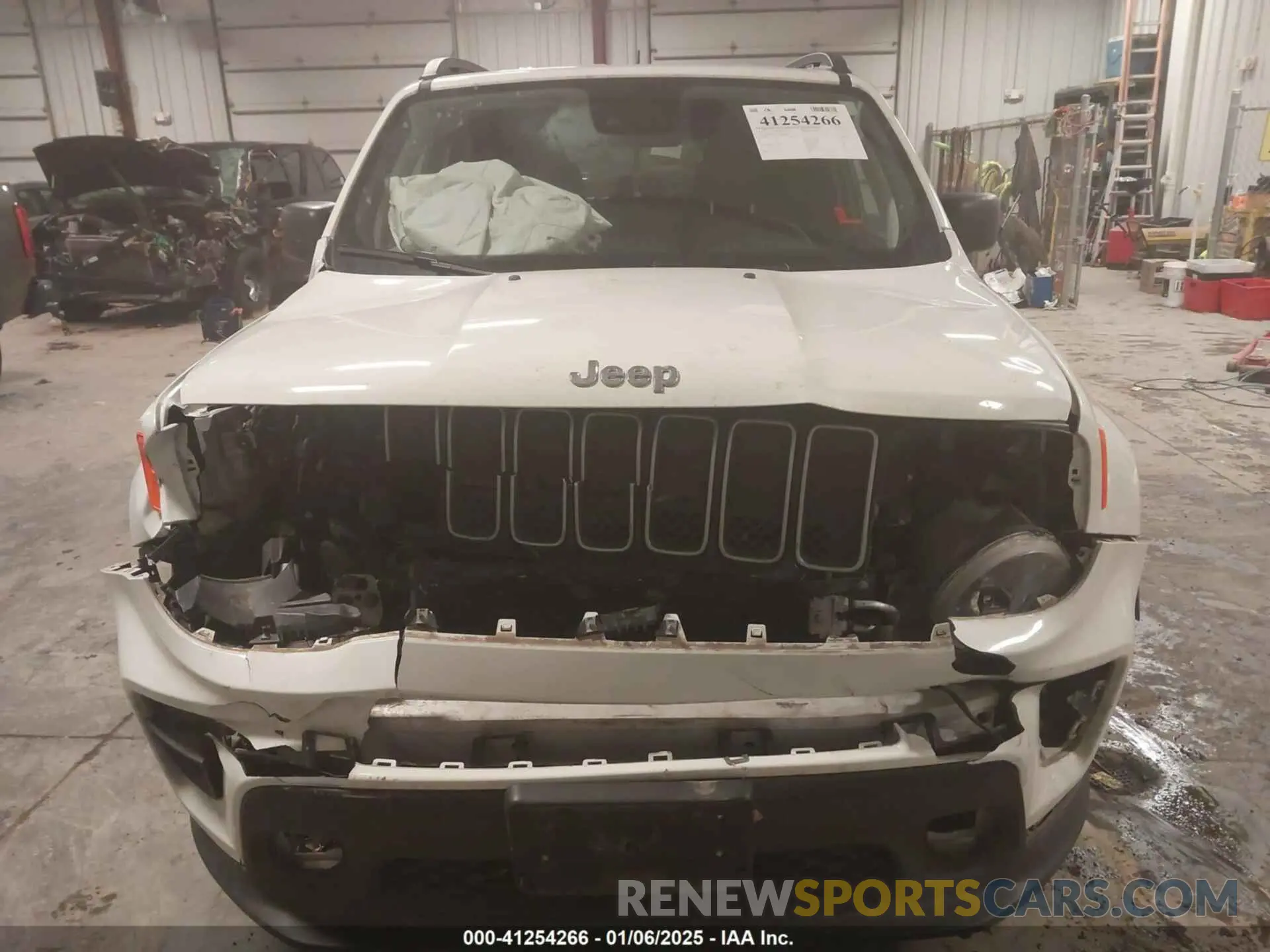11 fotografías del automóvil dañado ZACNJDA1XNPN66845 JEEP RENEGADE 2022