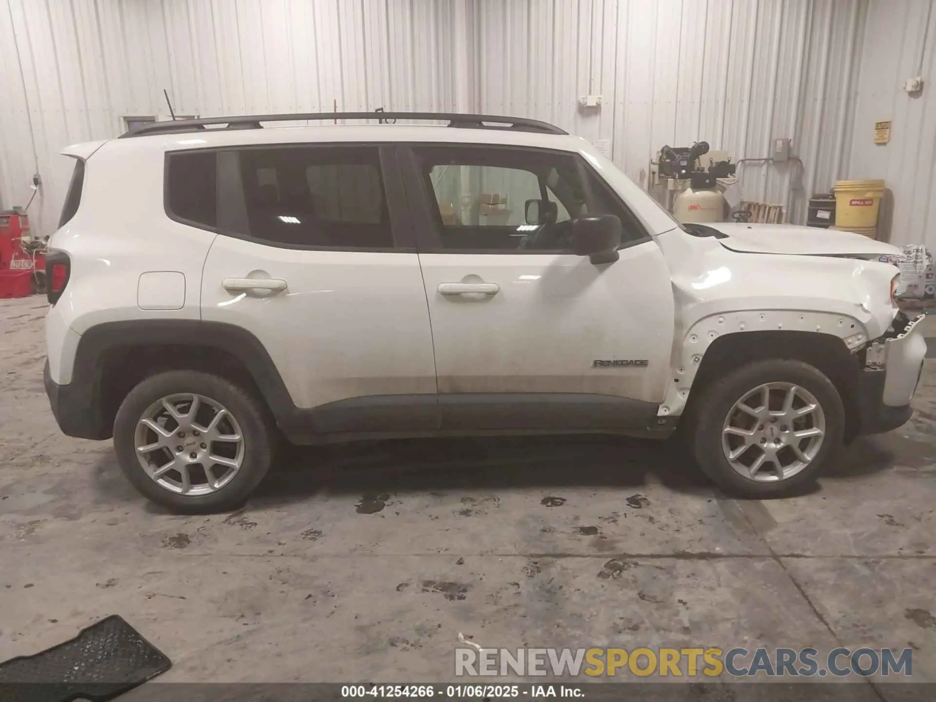 12 fotografías del automóvil dañado ZACNJDA1XNPN66845 JEEP RENEGADE 2022