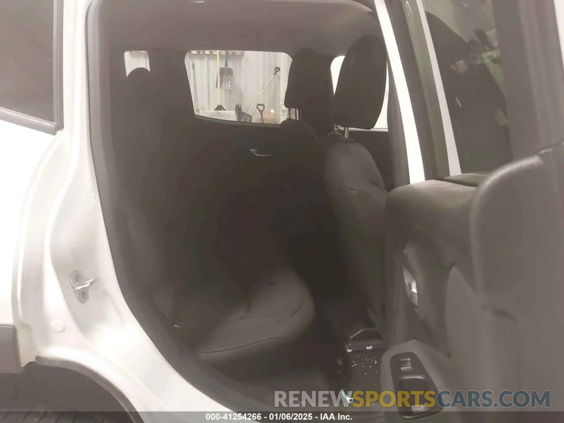 8 fotografías del automóvil dañado ZACNJDA1XNPN66845 JEEP RENEGADE 2022