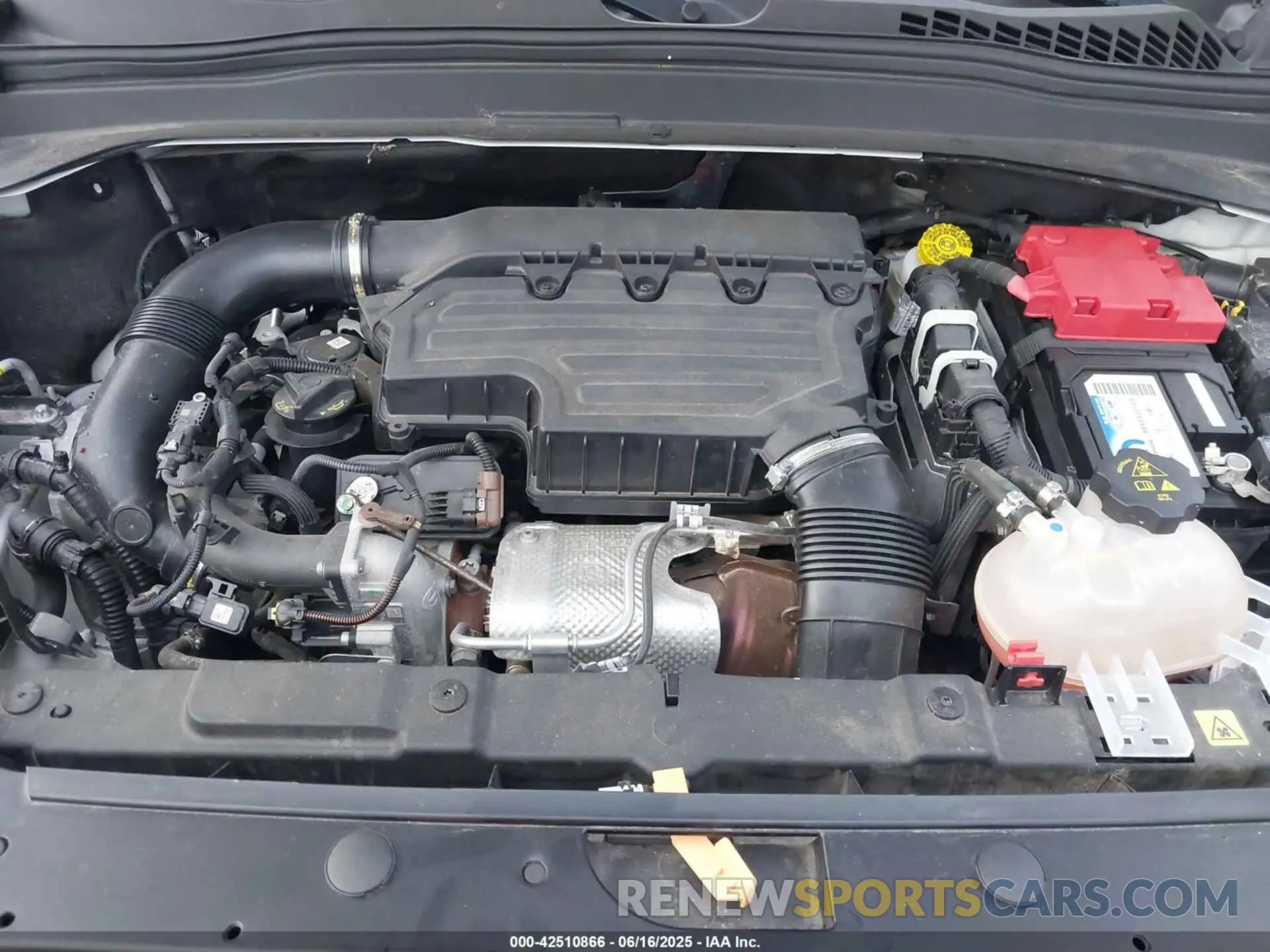 10 fotografías del automóvil dañado ZACNJDB10NPN91087 JEEP RENEGADE 2022