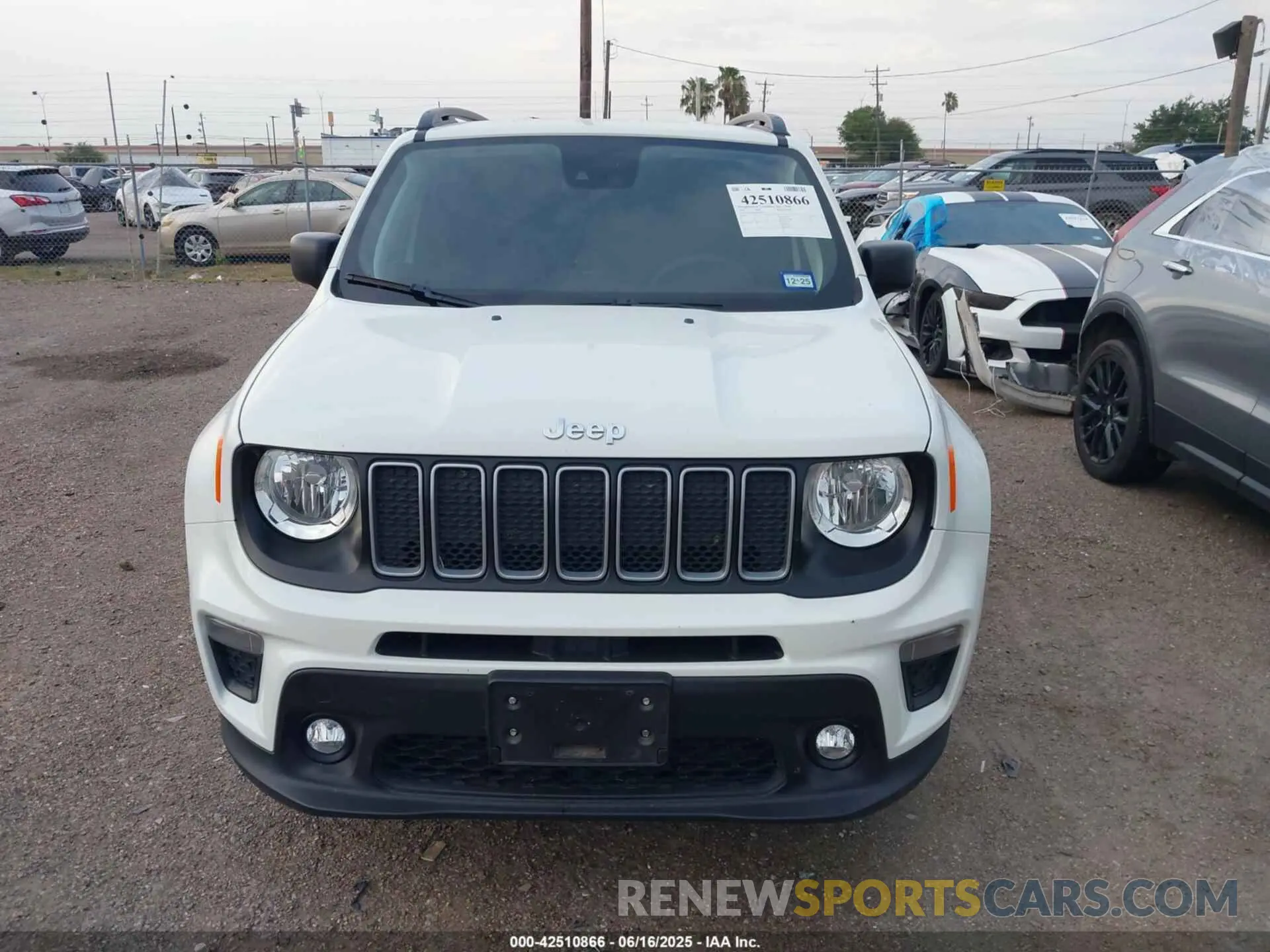 6 fotografías del automóvil dañado ZACNJDB10NPN91087 JEEP RENEGADE 2022