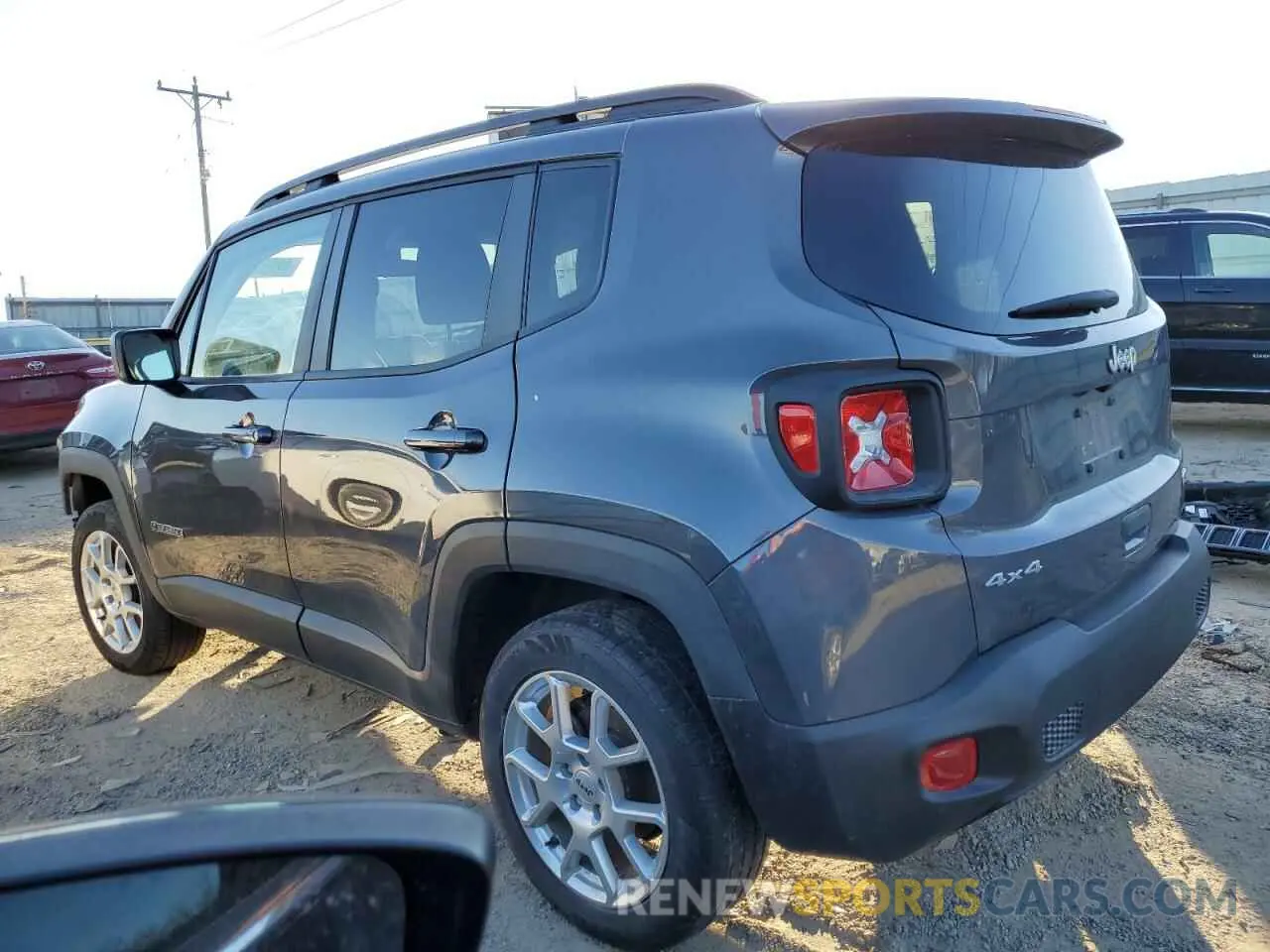 2 fotografías del automóvil dañado ZACNJDB11NPN77618 JEEP RENEGADE 2022