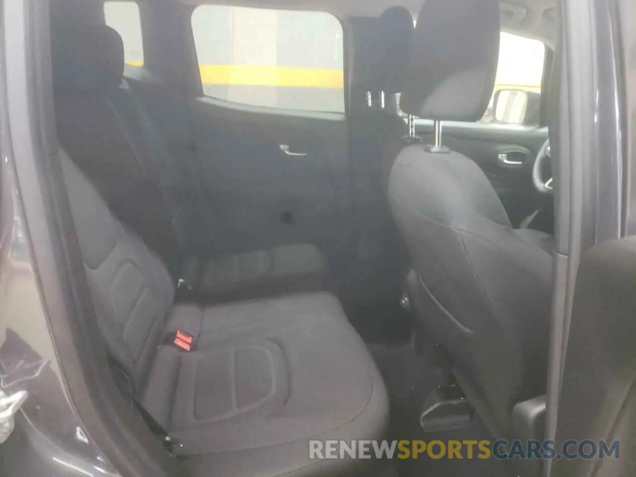 11 fotografías del automóvil dañado ZACNJDB14NPN45374 JEEP RENEGADE 2022