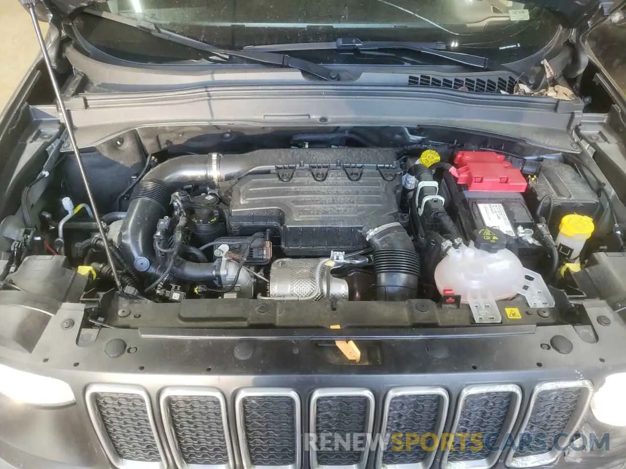 12 fotografías del automóvil dañado ZACNJDB14NPN45374 JEEP RENEGADE 2022