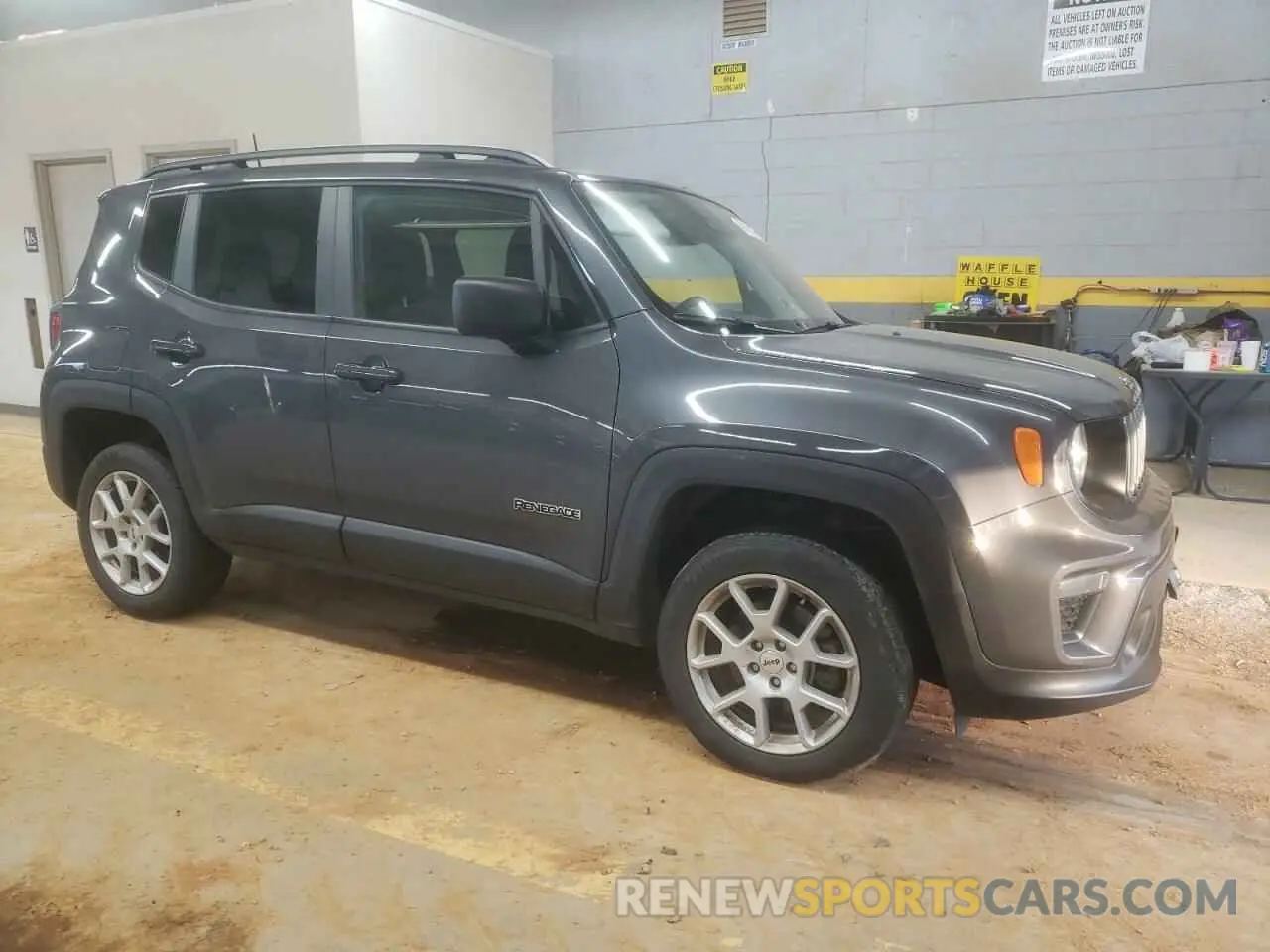 4 fotografías del automóvil dañado ZACNJDB14NPN45374 JEEP RENEGADE 2022