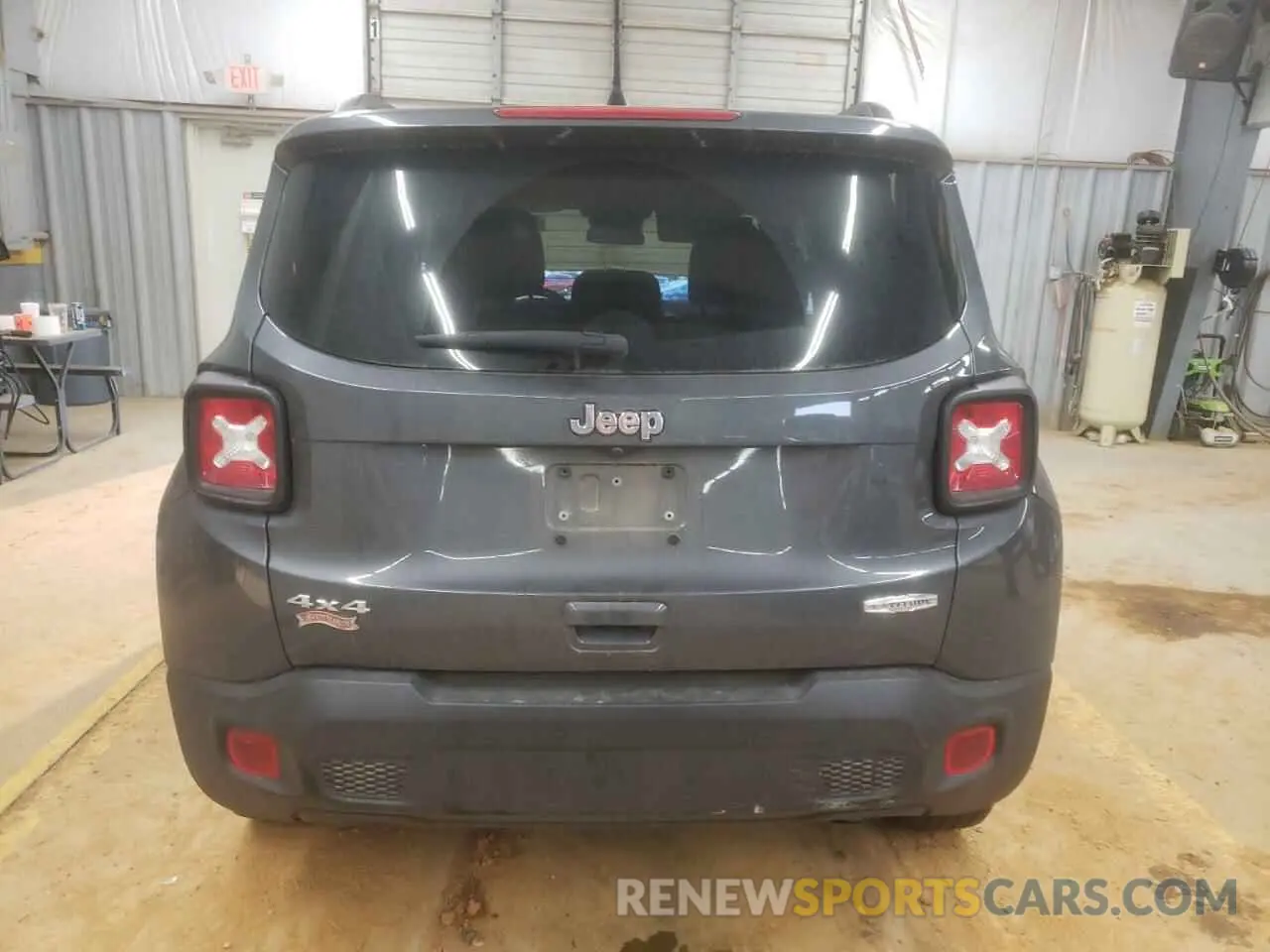 6 fotografías del automóvil dañado ZACNJDB14NPN45374 JEEP RENEGADE 2022