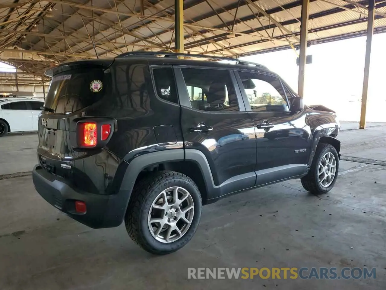 3 fotografías del automóvil dañado ZACNJDB15NPN60028 JEEP RENEGADE 2022