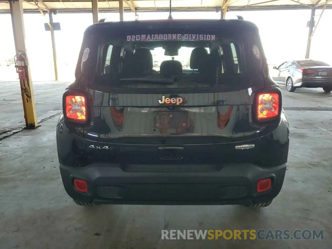 6 fotografías del automóvil dañado ZACNJDB15NPN60028 JEEP RENEGADE 2022