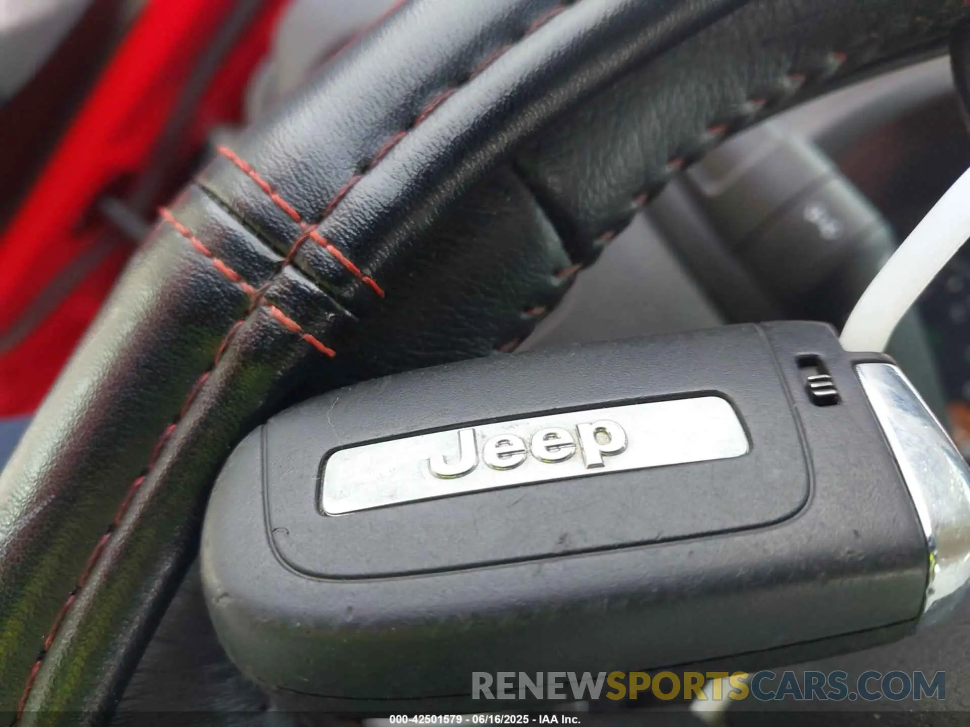 11 fotografías del automóvil dañado ZACNJDB16NPN82636 JEEP RENEGADE 2022