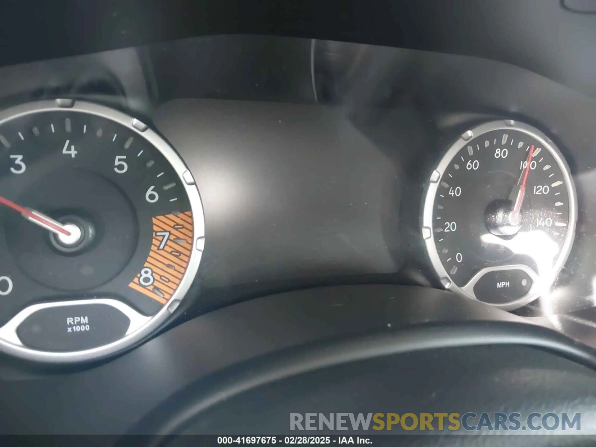 15 fotografías del automóvil dañado ZACNJDB17NPN48608 JEEP RENEGADE 2022