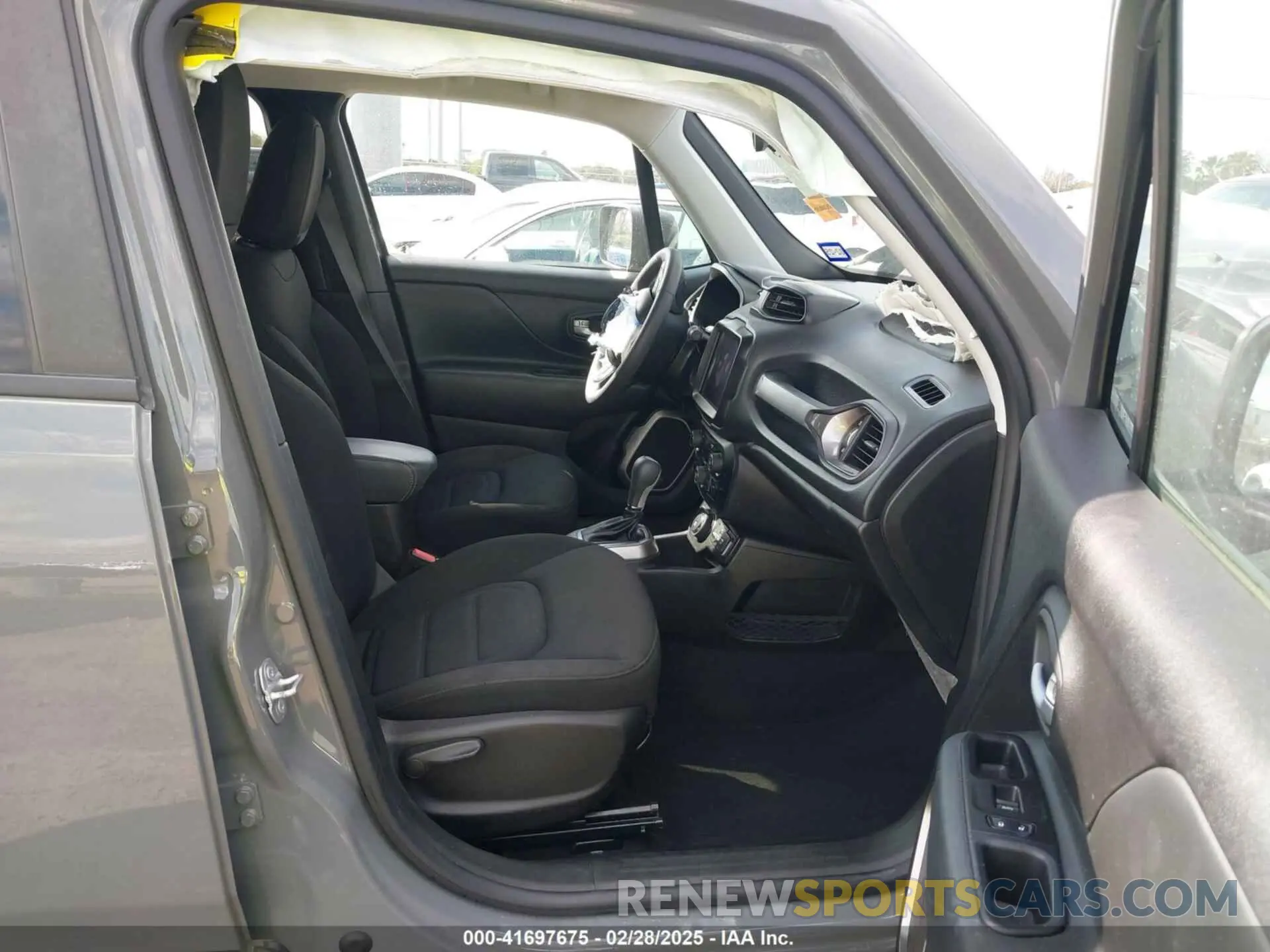 5 fotografías del automóvil dañado ZACNJDB17NPN48608 JEEP RENEGADE 2022