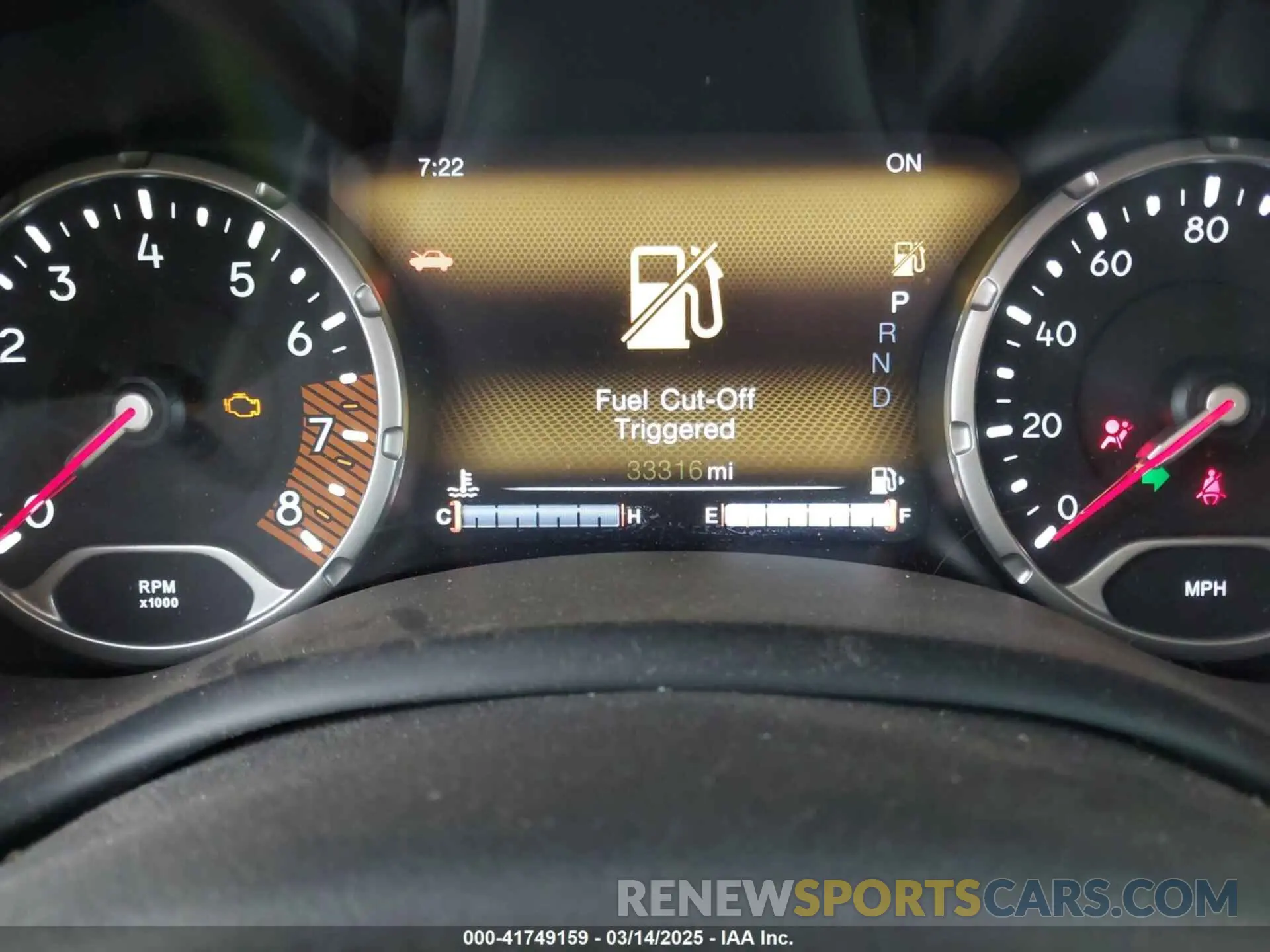 15 fotografías del automóvil dañado ZACNJDB17NPN85853 JEEP RENEGADE 2022