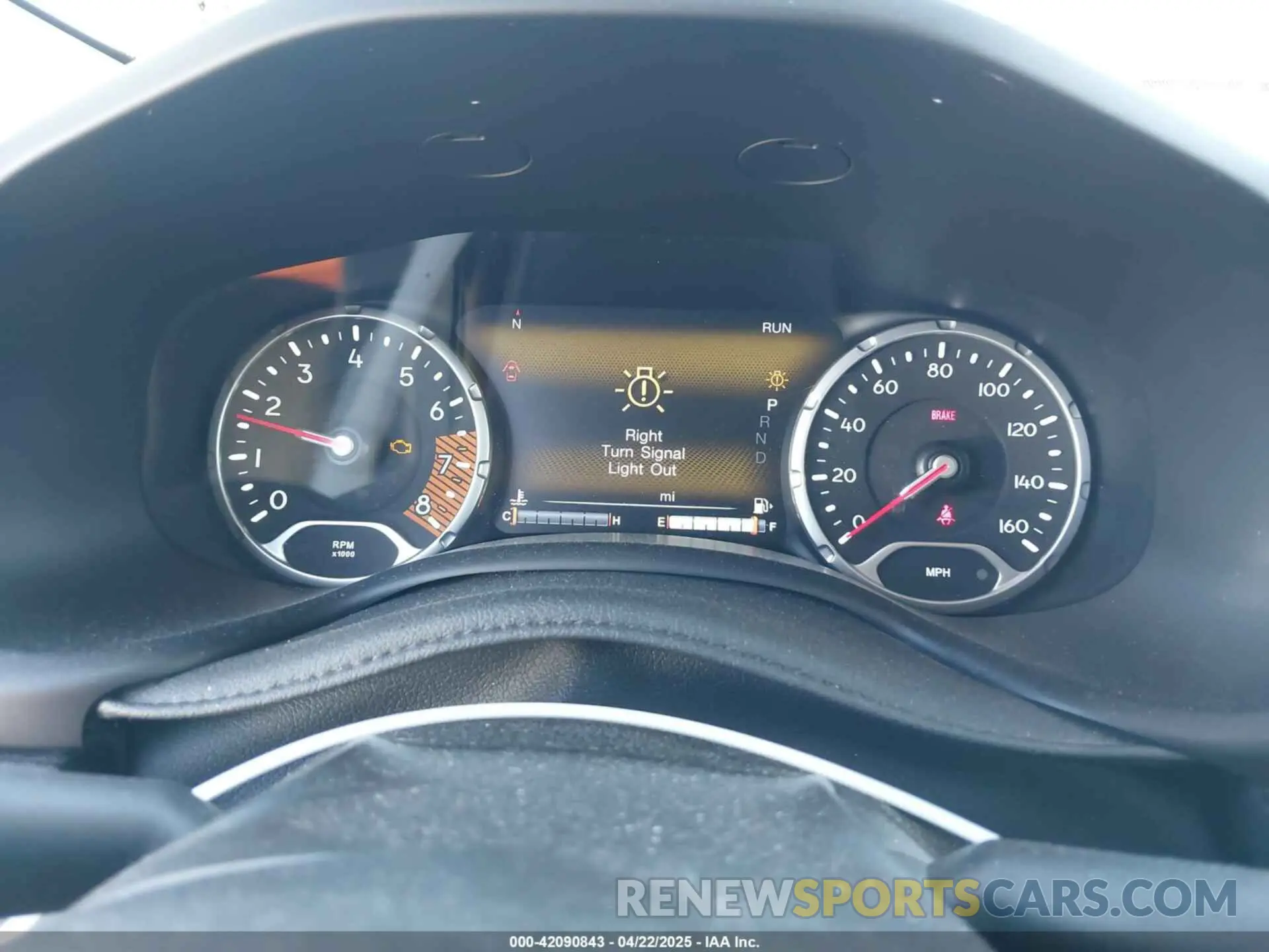 7 fotografías del automóvil dañado ZACNJDB19NPN80668 JEEP RENEGADE 2022