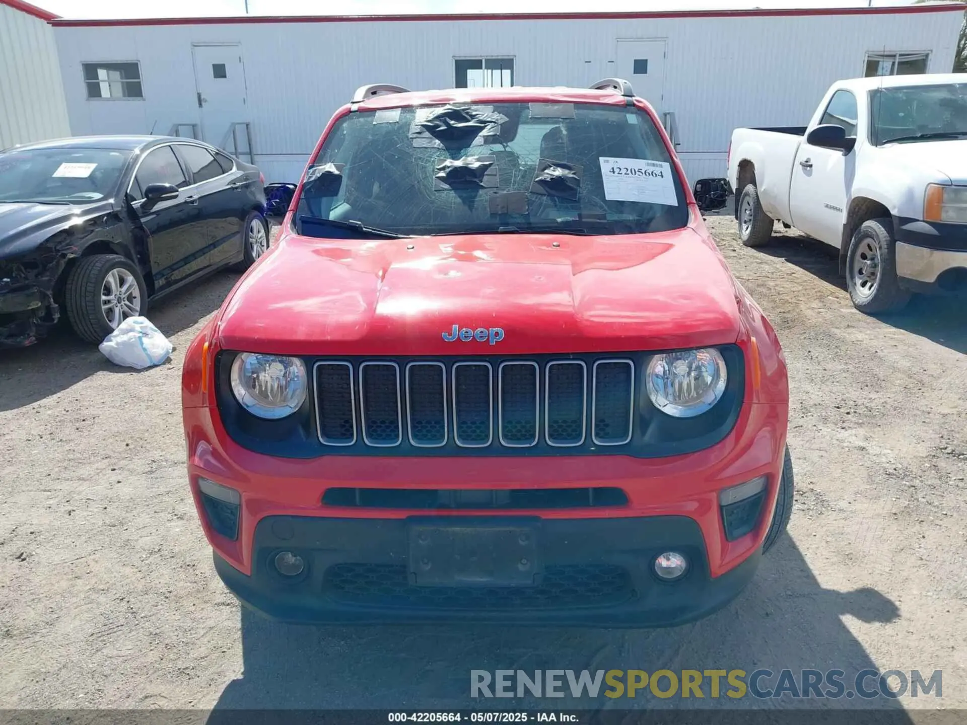 13 fotografías del automóvil dañado ZACNJDB1XNPN46562 JEEP RENEGADE 2022