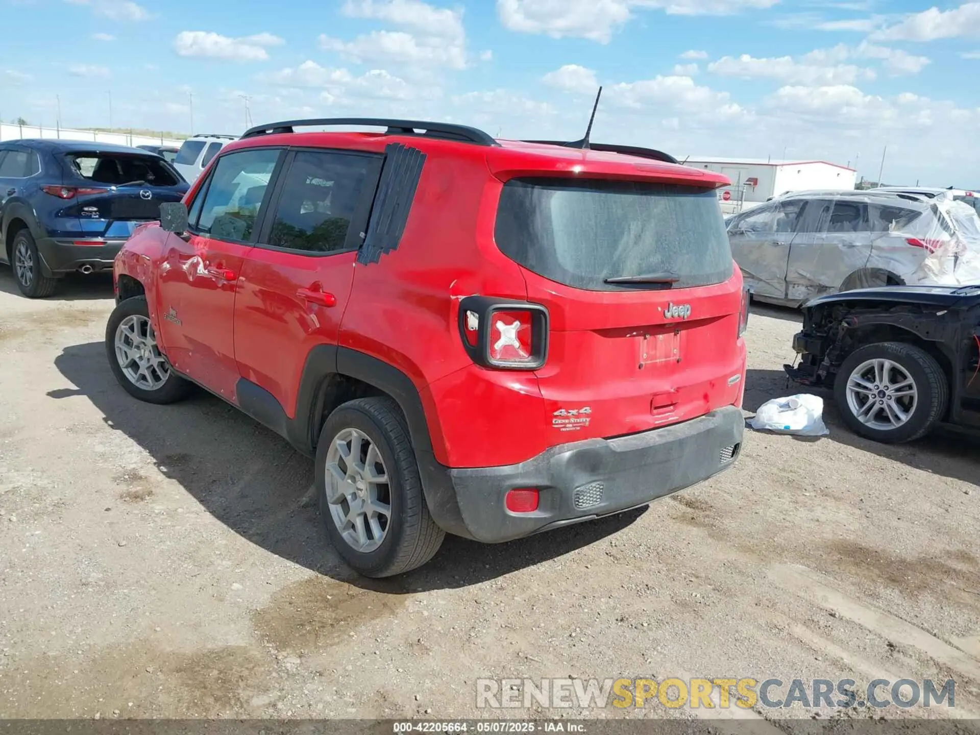 3 fotografías del automóvil dañado ZACNJDB1XNPN46562 JEEP RENEGADE 2022