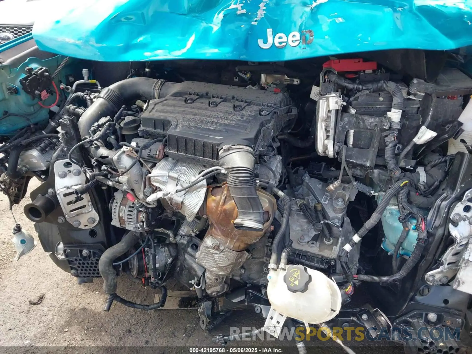 10 fotografías del automóvil dañado ZACNJDB1XNPN66679 JEEP RENEGADE 2022