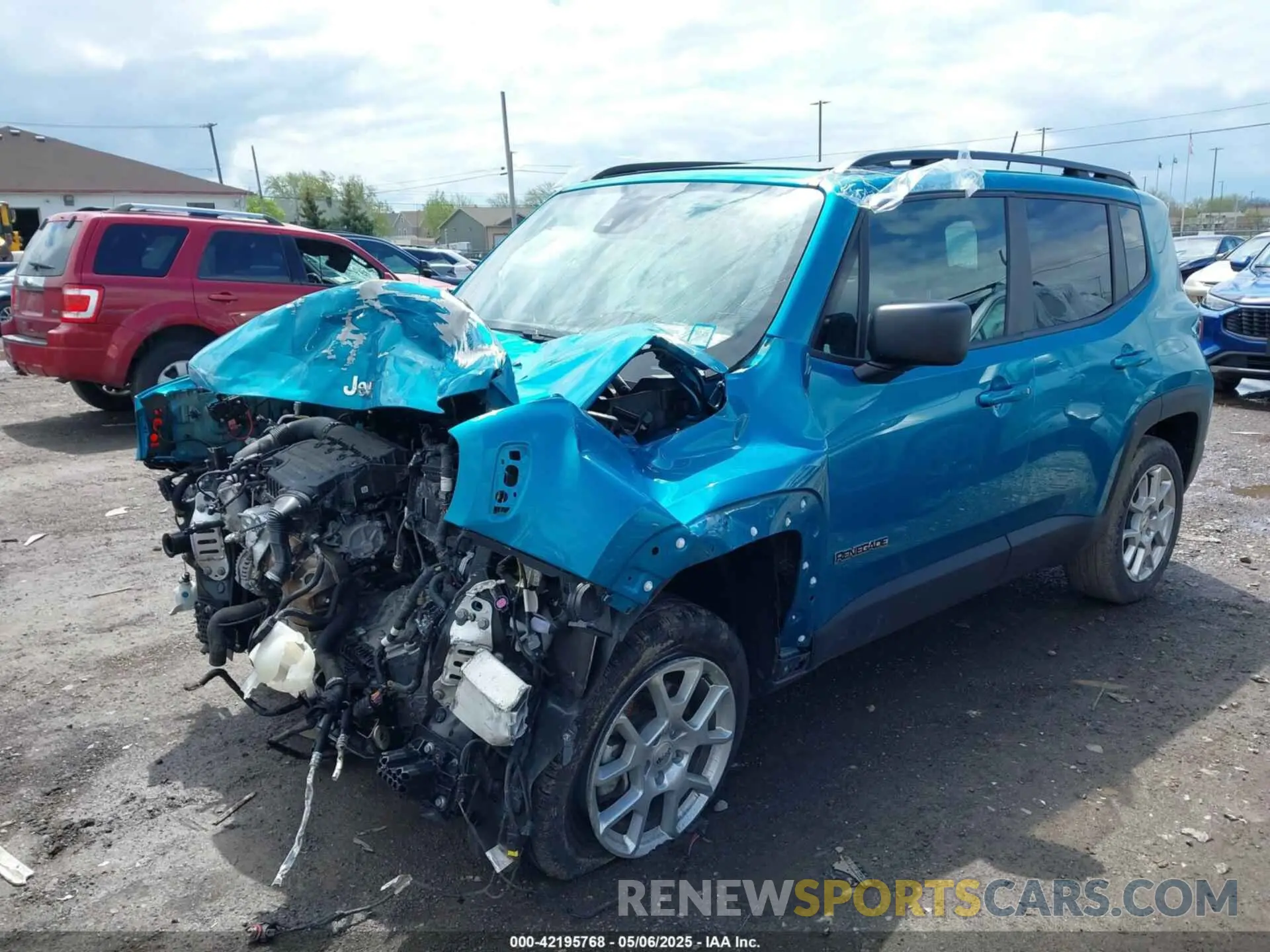 2 fotografías del automóvil dañado ZACNJDB1XNPN66679 JEEP RENEGADE 2022