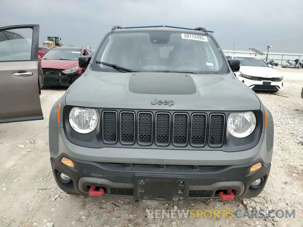 5 fotografías del automóvil dañado ZACNJDC14NPN63646 JEEP RENEGADE 2022