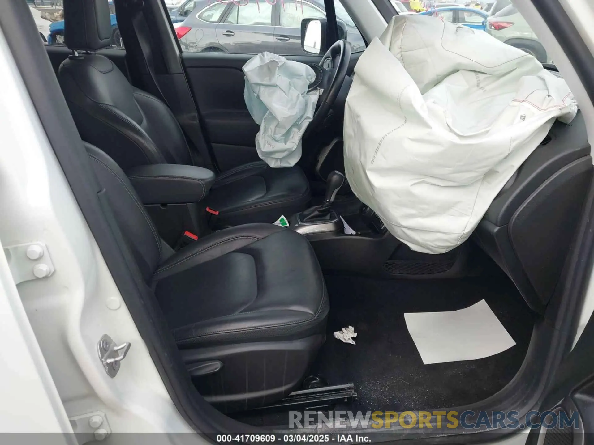 5 fotografías del automóvil dañado ZACNJDD11NPN99535 JEEP RENEGADE 2022