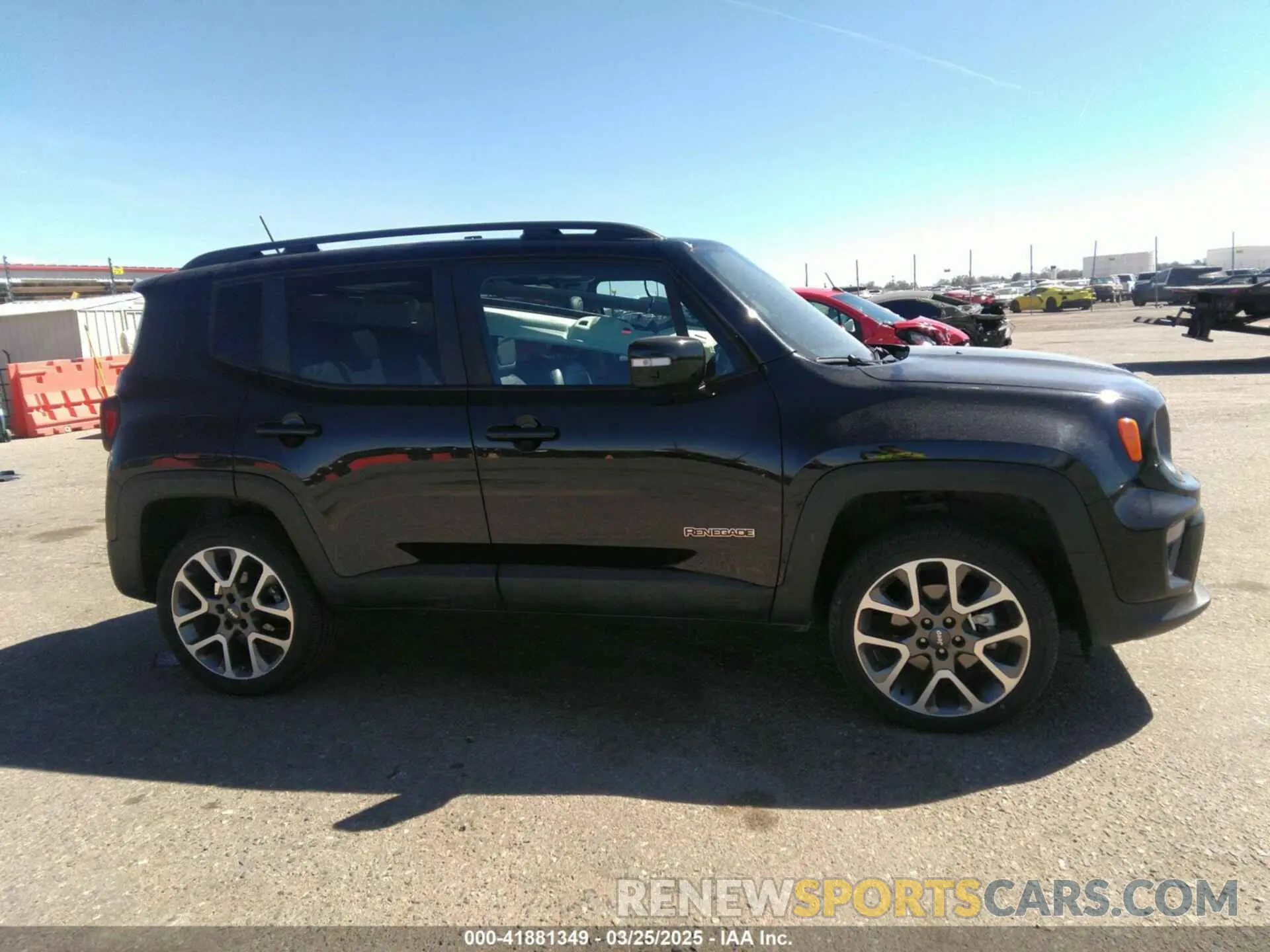 14 fotografías del automóvil dañado ZACNJDD16NPN45499 JEEP RENEGADE 2022