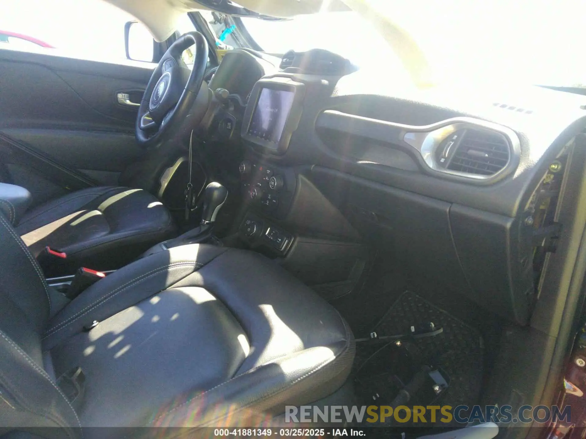 5 fotografías del automóvil dañado ZACNJDD16NPN45499 JEEP RENEGADE 2022