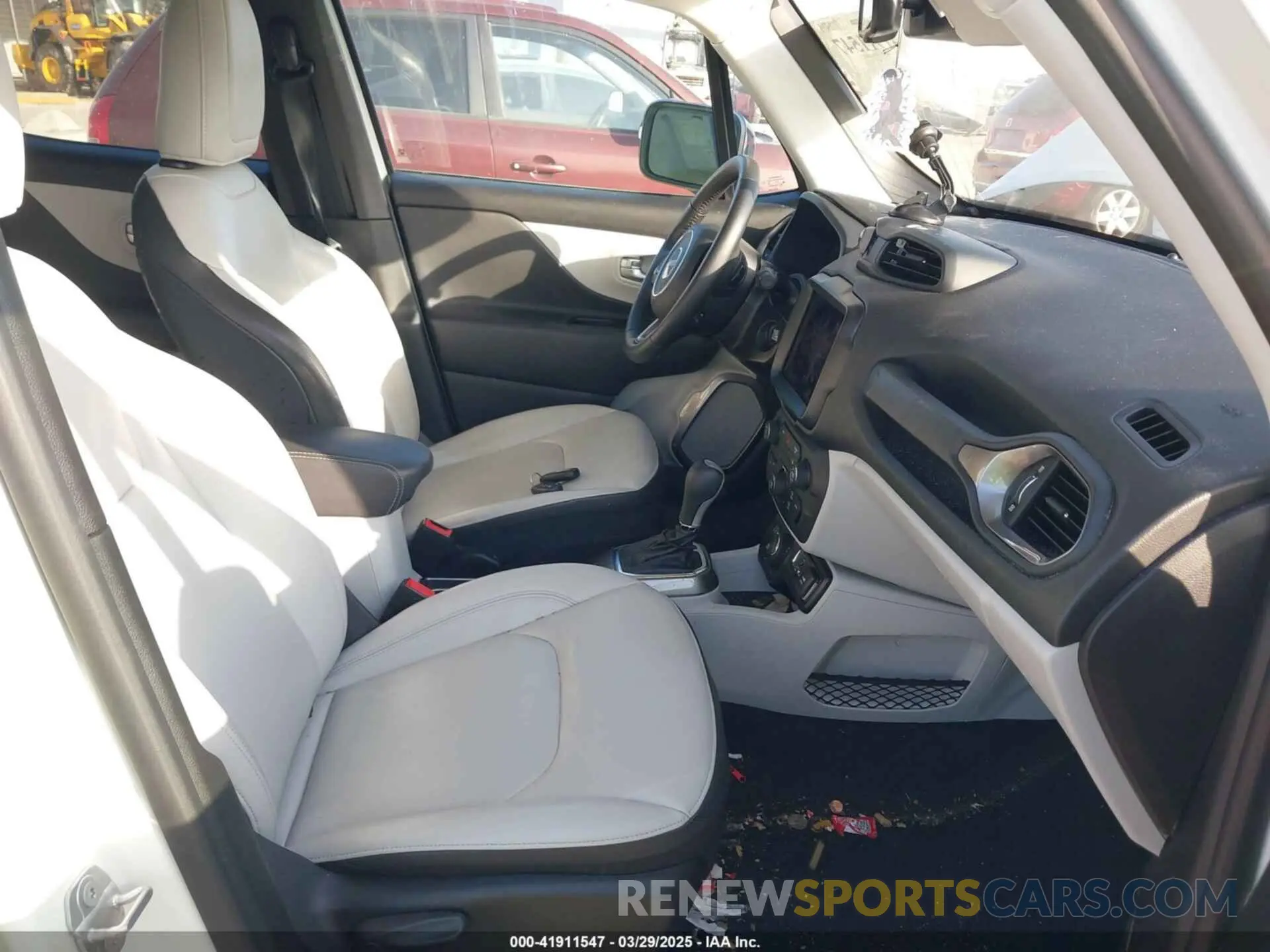5 fotografías del automóvil dañado ZACNJDD18NPN90248 JEEP RENEGADE 2022