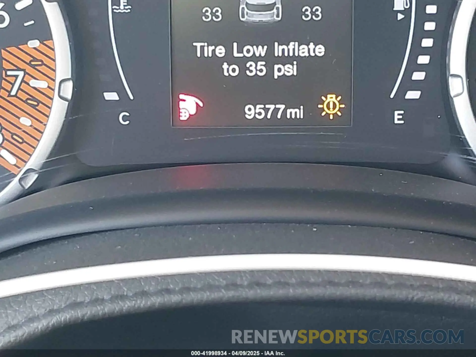 16 fotografías del automóvil dañado ZACNJDB11PPP62206 JEEP RENEGADE 2023