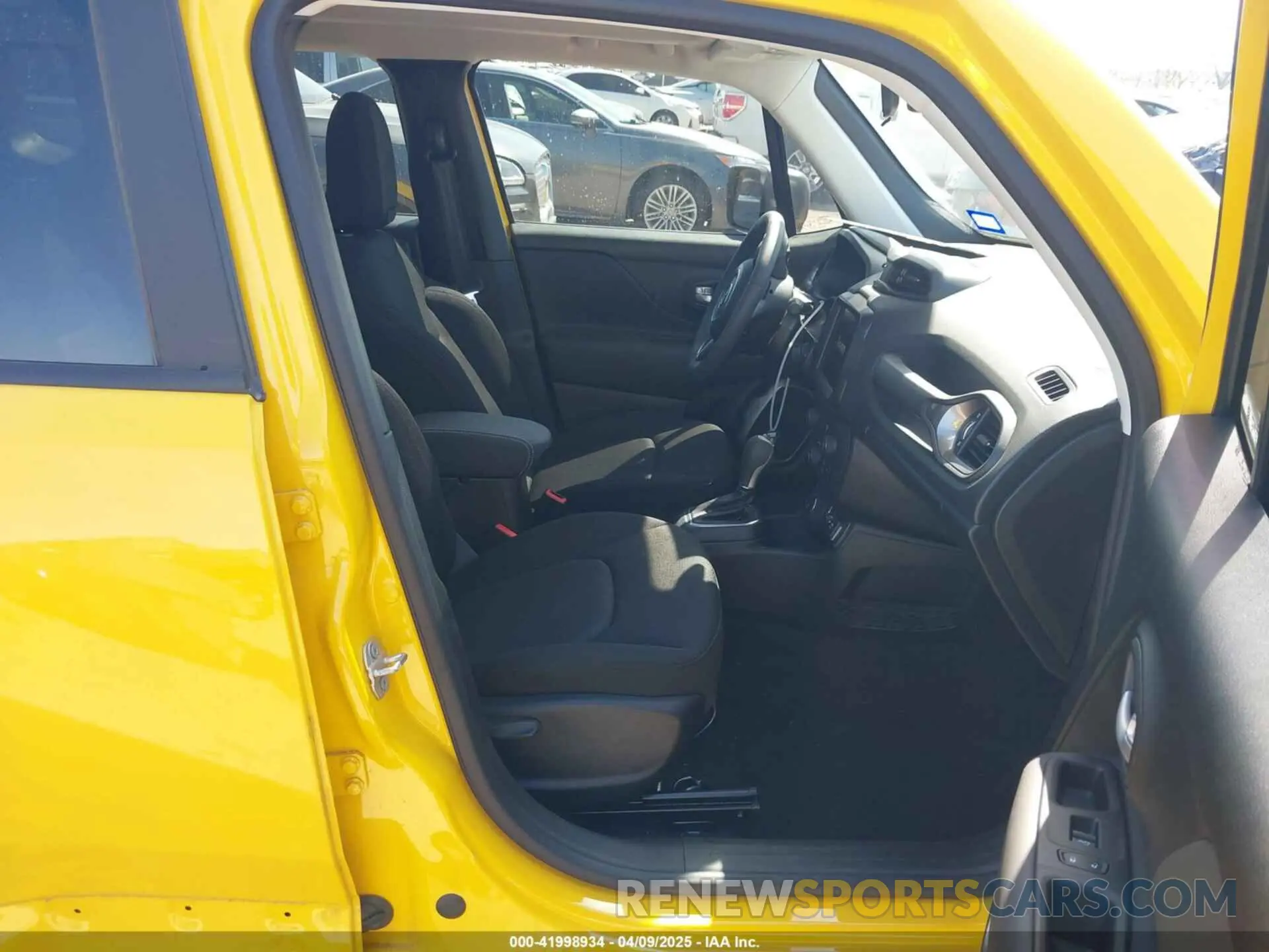 5 fotografías del automóvil dañado ZACNJDB11PPP62206 JEEP RENEGADE 2023