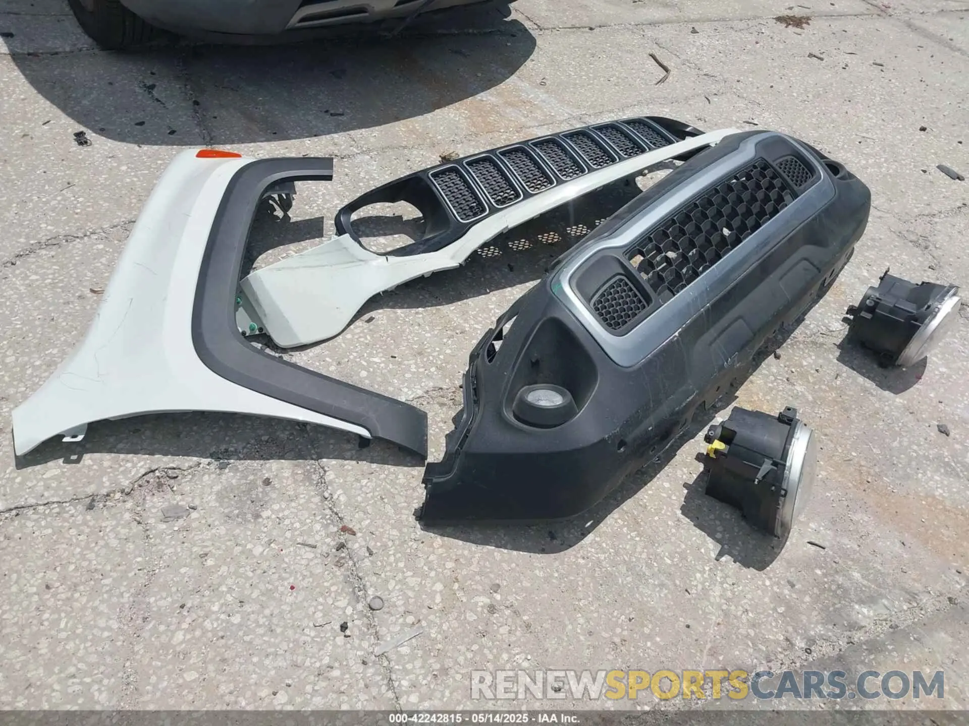12 fotografías del automóvil dañado ZACNJDB12PPP39095 JEEP RENEGADE 2023