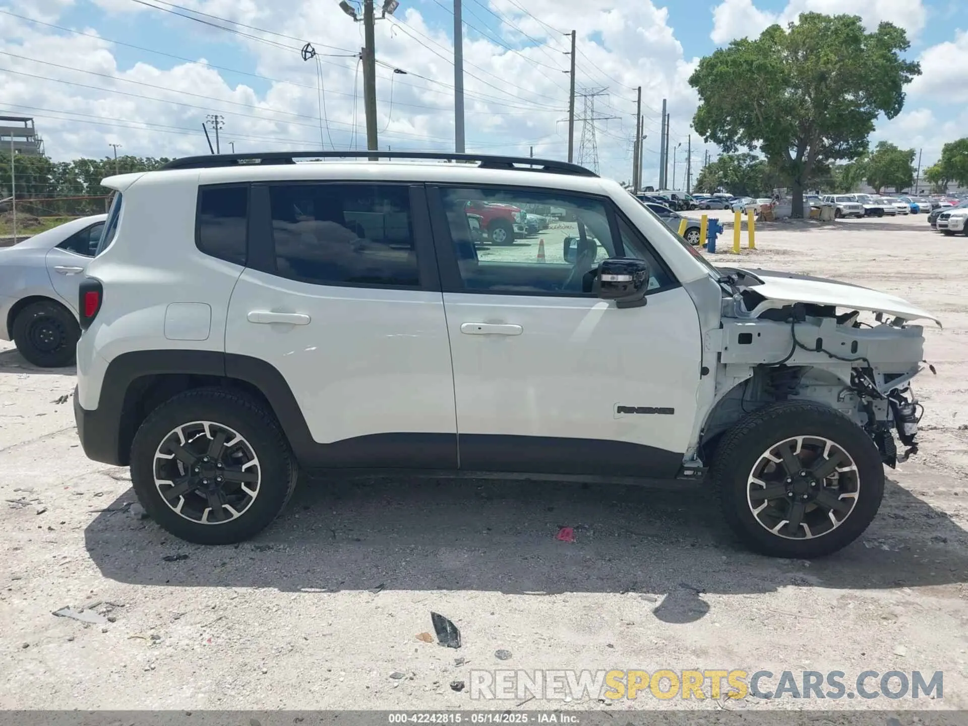14 fotografías del automóvil dañado ZACNJDB12PPP39095 JEEP RENEGADE 2023