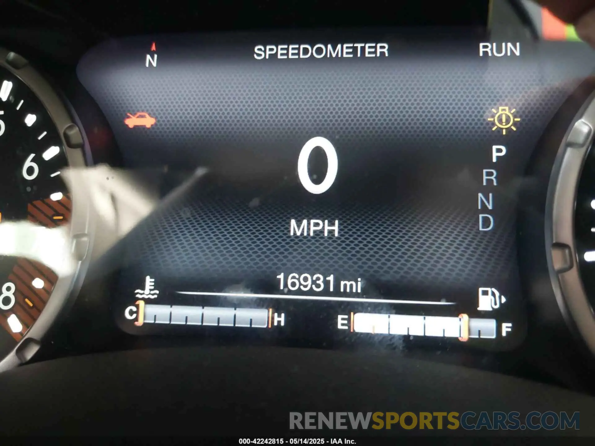 16 fotografías del automóvil dañado ZACNJDB12PPP39095 JEEP RENEGADE 2023