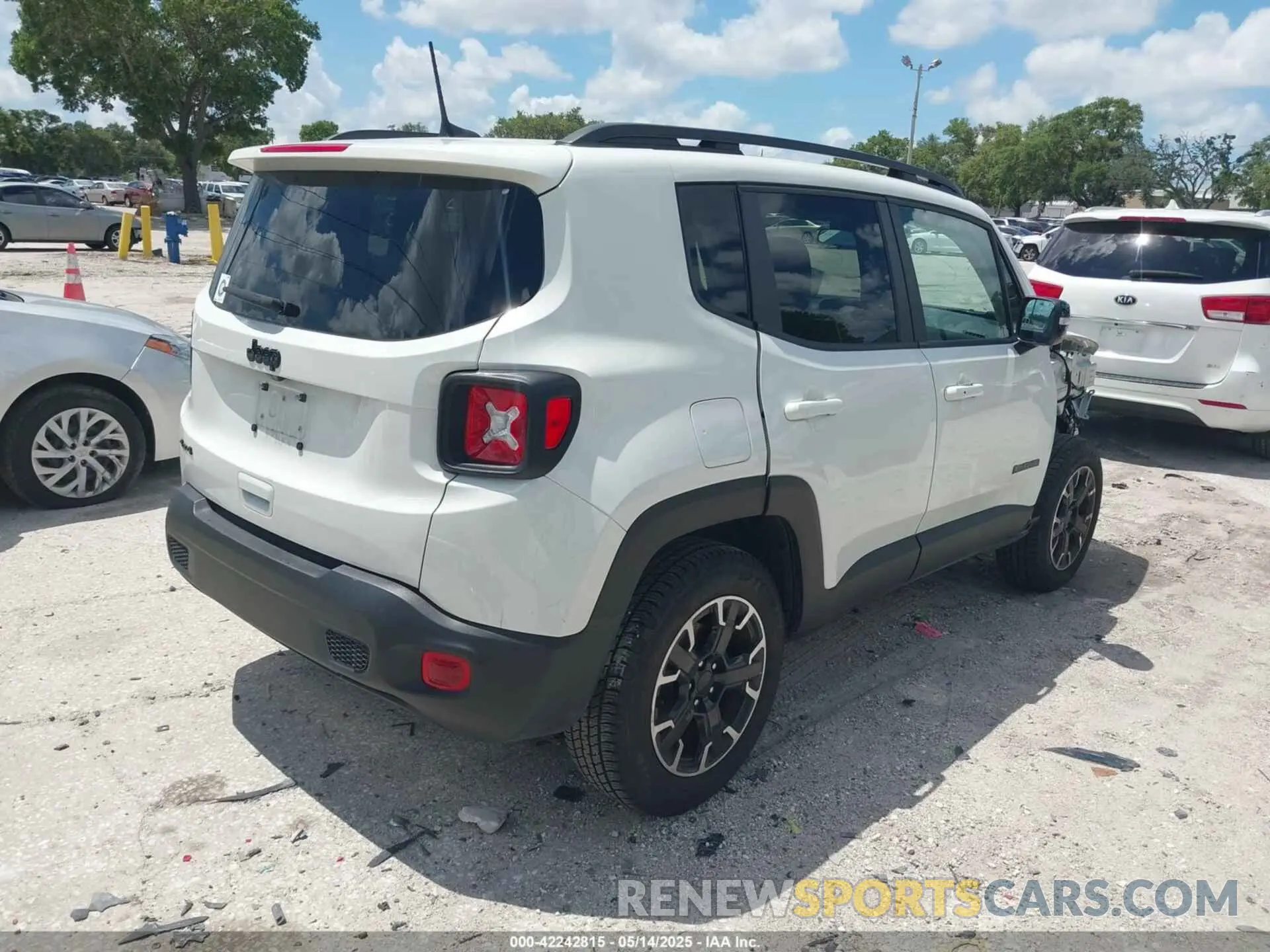 4 fotografías del automóvil dañado ZACNJDB12PPP39095 JEEP RENEGADE 2023