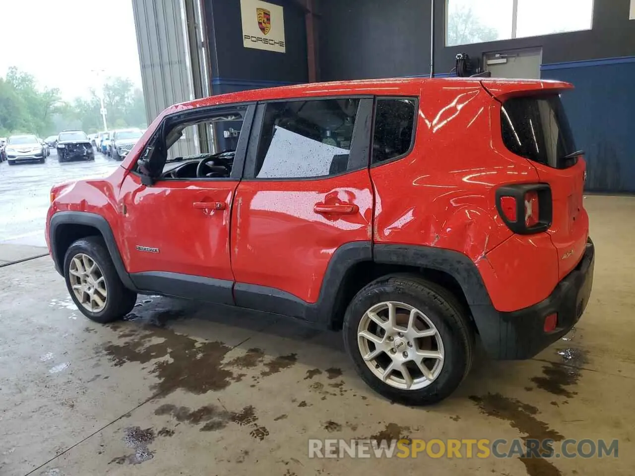 2 fotografías del automóvil dañado ZACNJDB12PPP70704 JEEP RENEGADE 2023