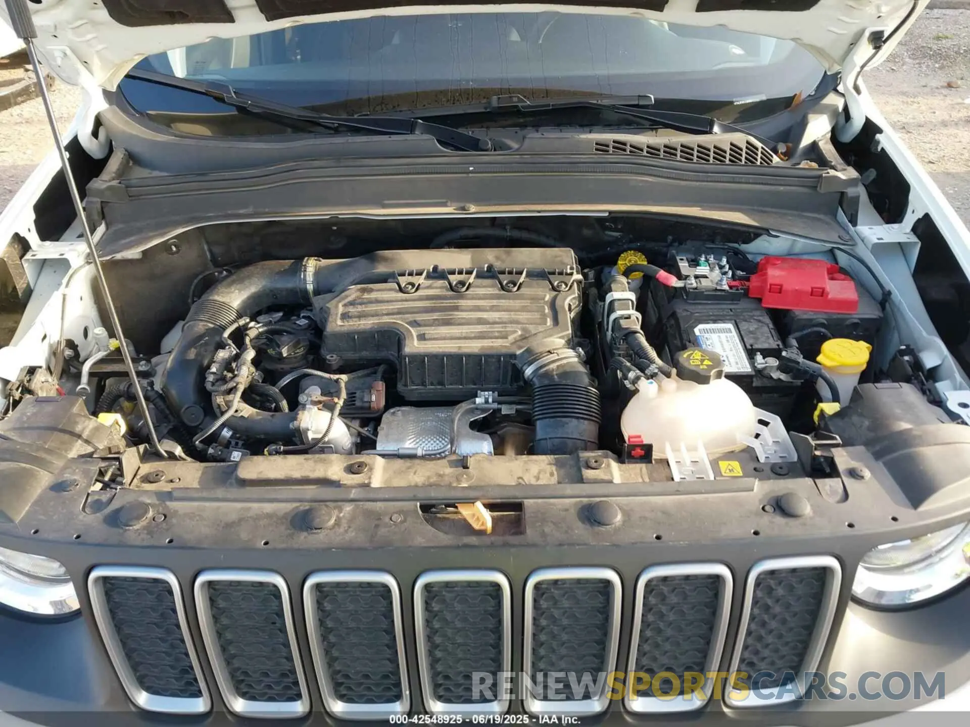 10 fotografías del automóvil dañado ZACNJDB12PPP72193 JEEP RENEGADE 2023