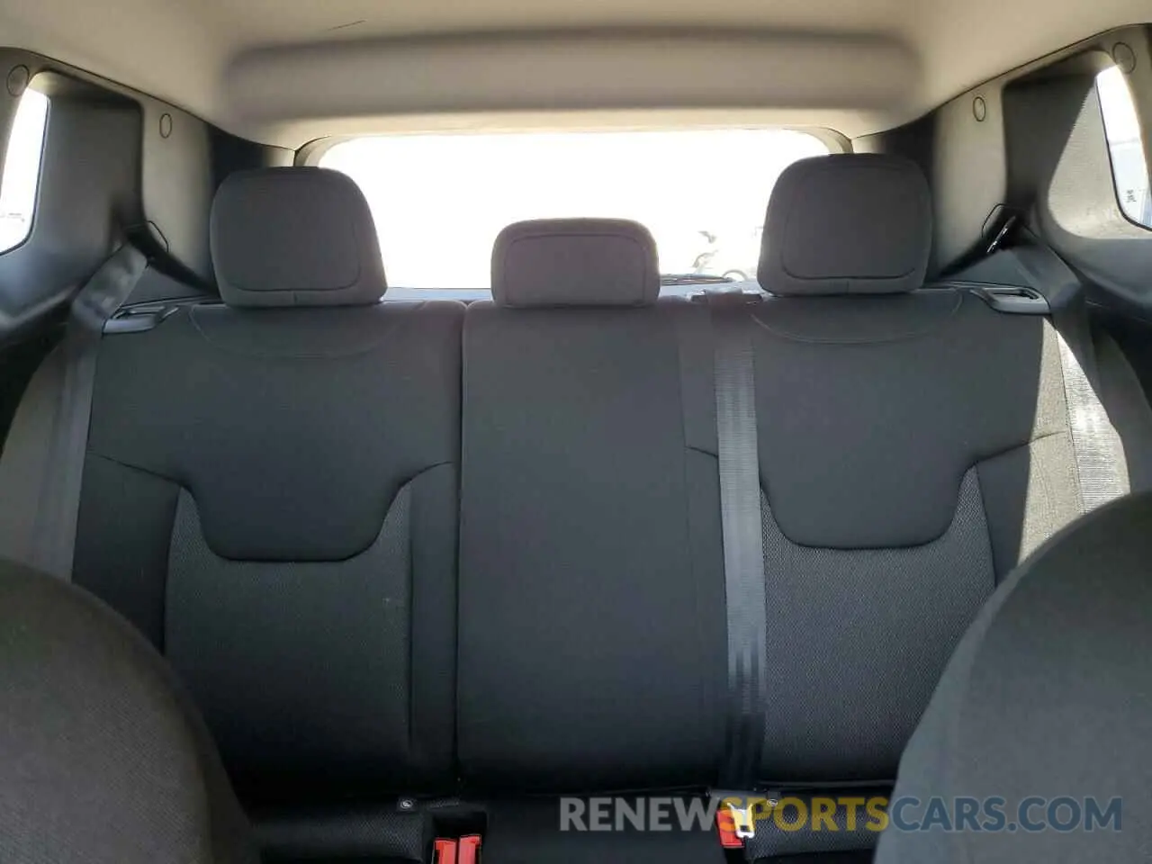 10 fotografías del automóvil dañado ZACNJDB12PPP72954 JEEP RENEGADE 2023