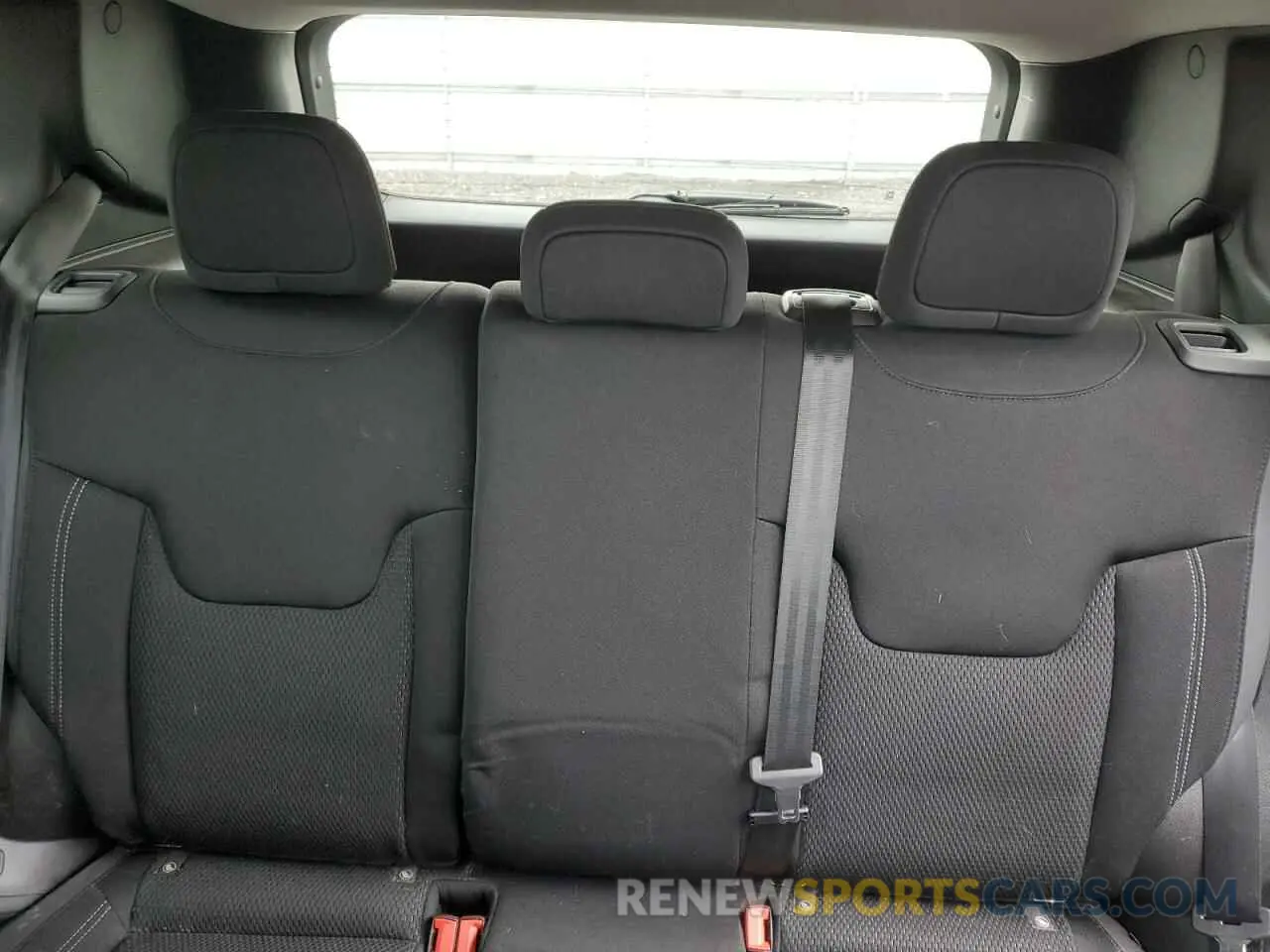 10 fotografías del automóvil dañado ZACNJDB13PPP31264 JEEP RENEGADE 2023