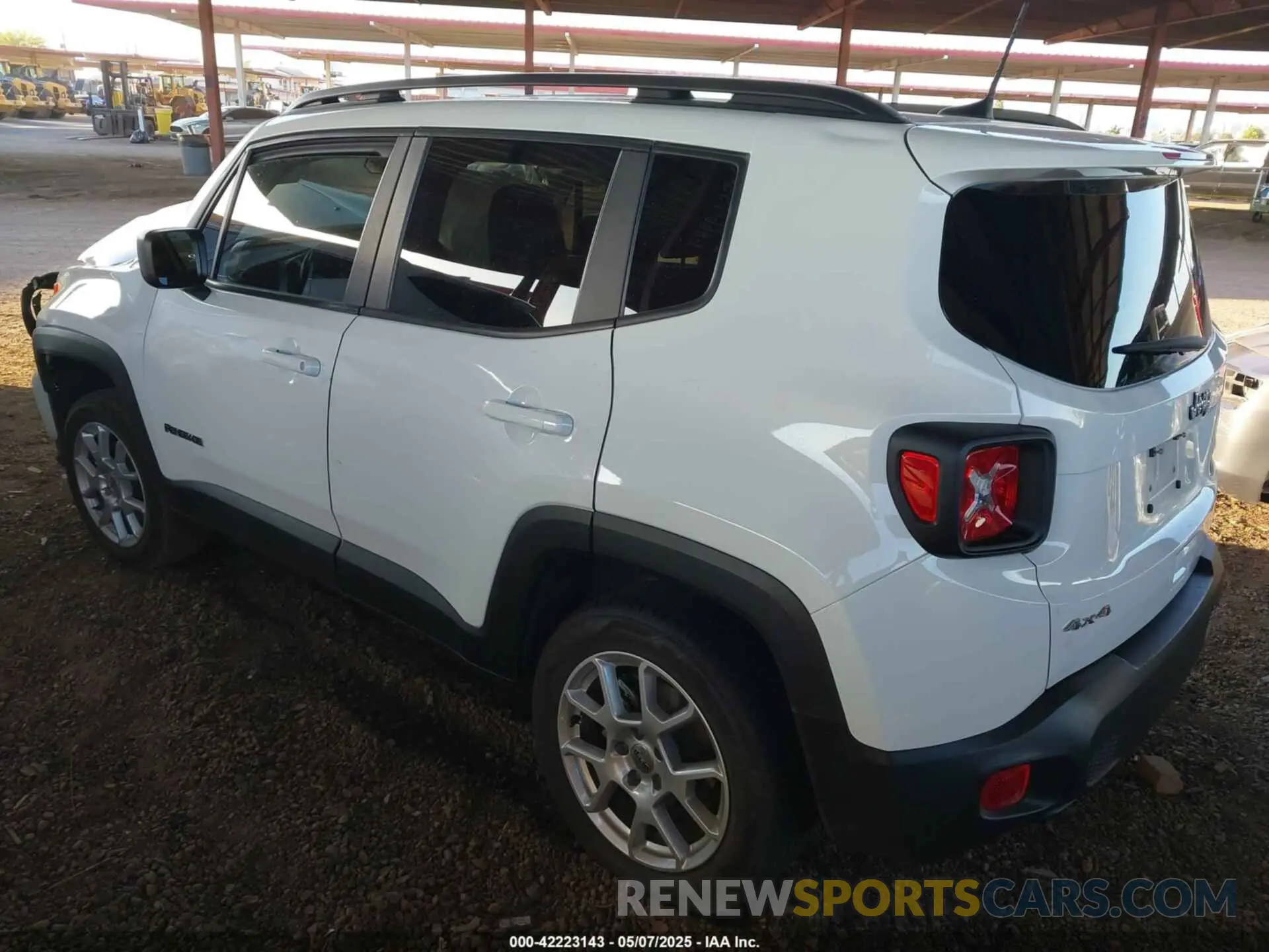 3 fotografías del automóvil dañado ZACNJDB13PPP32981 JEEP RENEGADE 2023