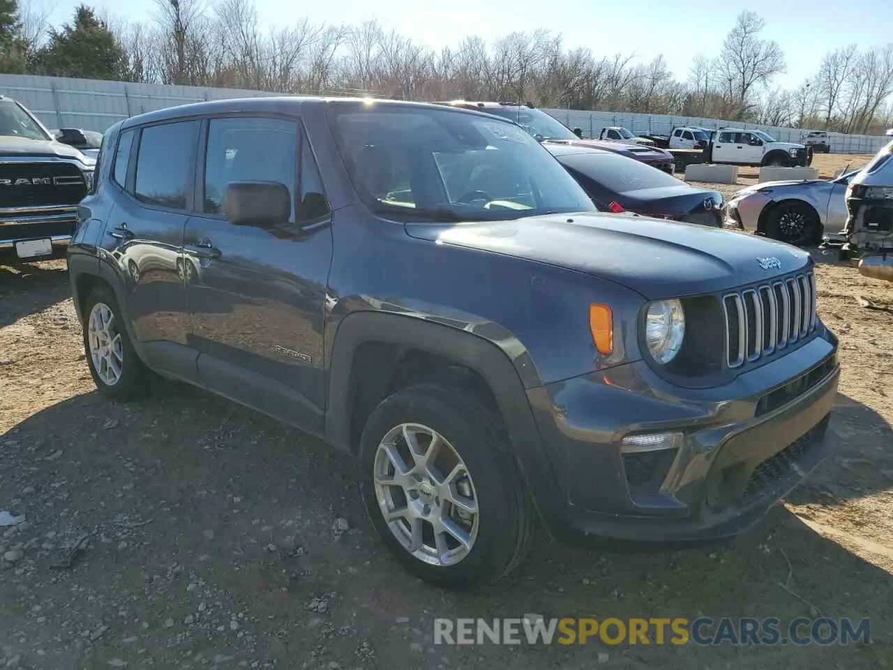 4 fotografías del automóvil dañado ZACNJDB13PPP55743 JEEP RENEGADE 2023
