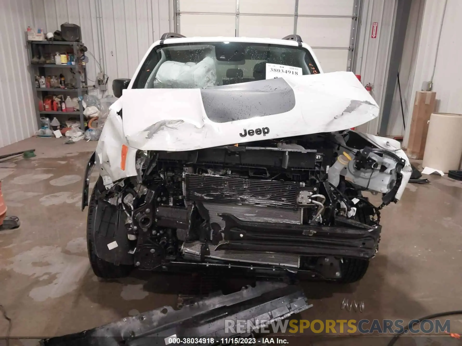 13 fotografías del automóvil dañado ZACNJDB15PPP41990 JEEP RENEGADE 2023