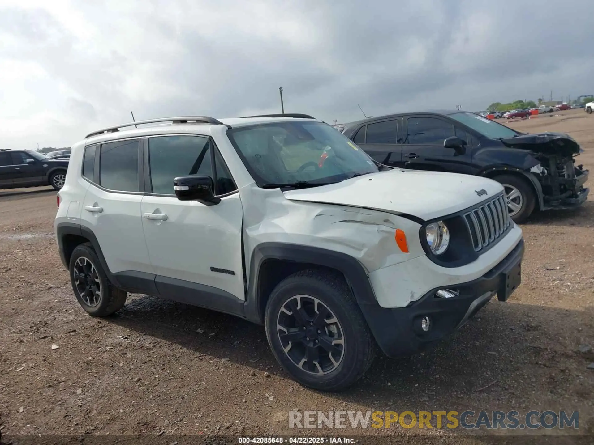 13 fotografías del automóvil dañado ZACNJDB17PPP43823 JEEP RENEGADE 2023