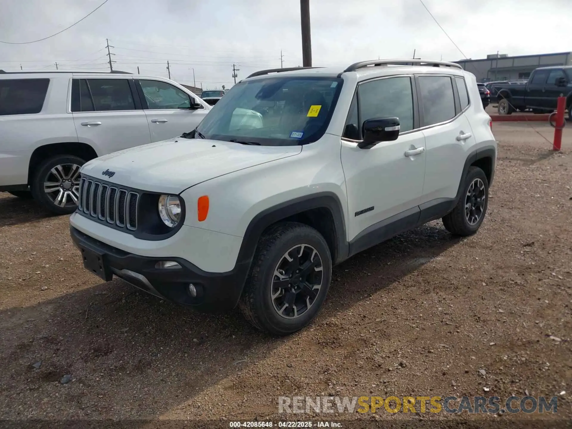 2 fotografías del automóvil dañado ZACNJDB17PPP43823 JEEP RENEGADE 2023