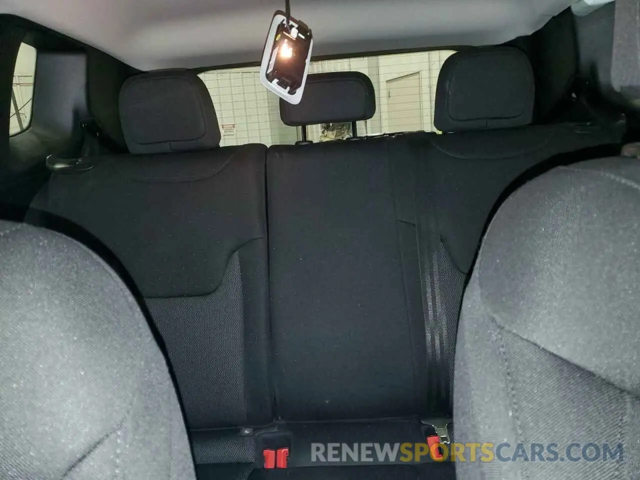 10 fotografías del automóvil dañado ZACNJDB17PPP71055 JEEP RENEGADE 2023