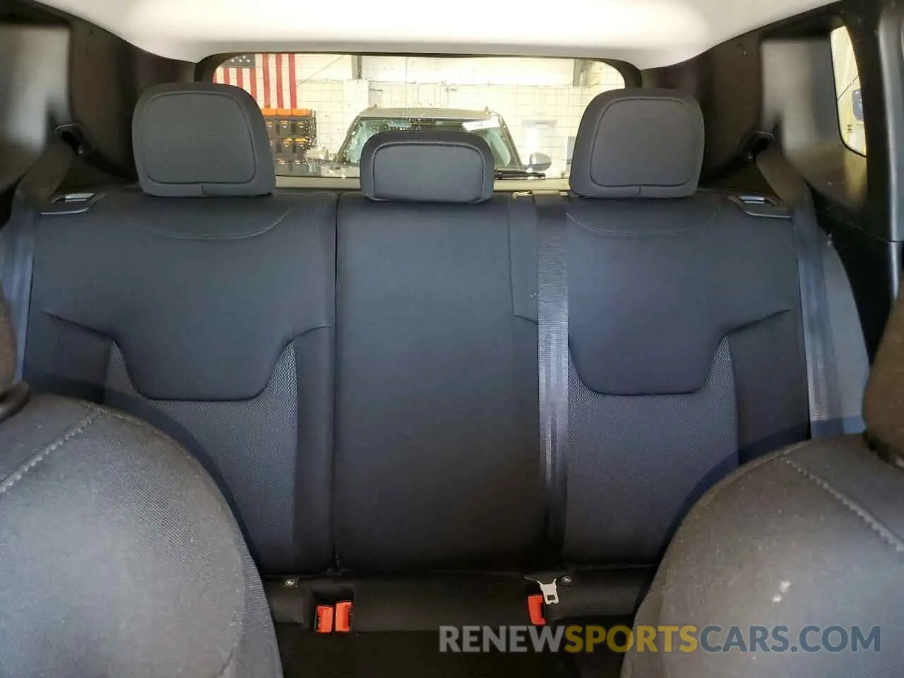 10 fotografías del automóvil dañado ZACNJDB18PPP69752 JEEP RENEGADE 2023