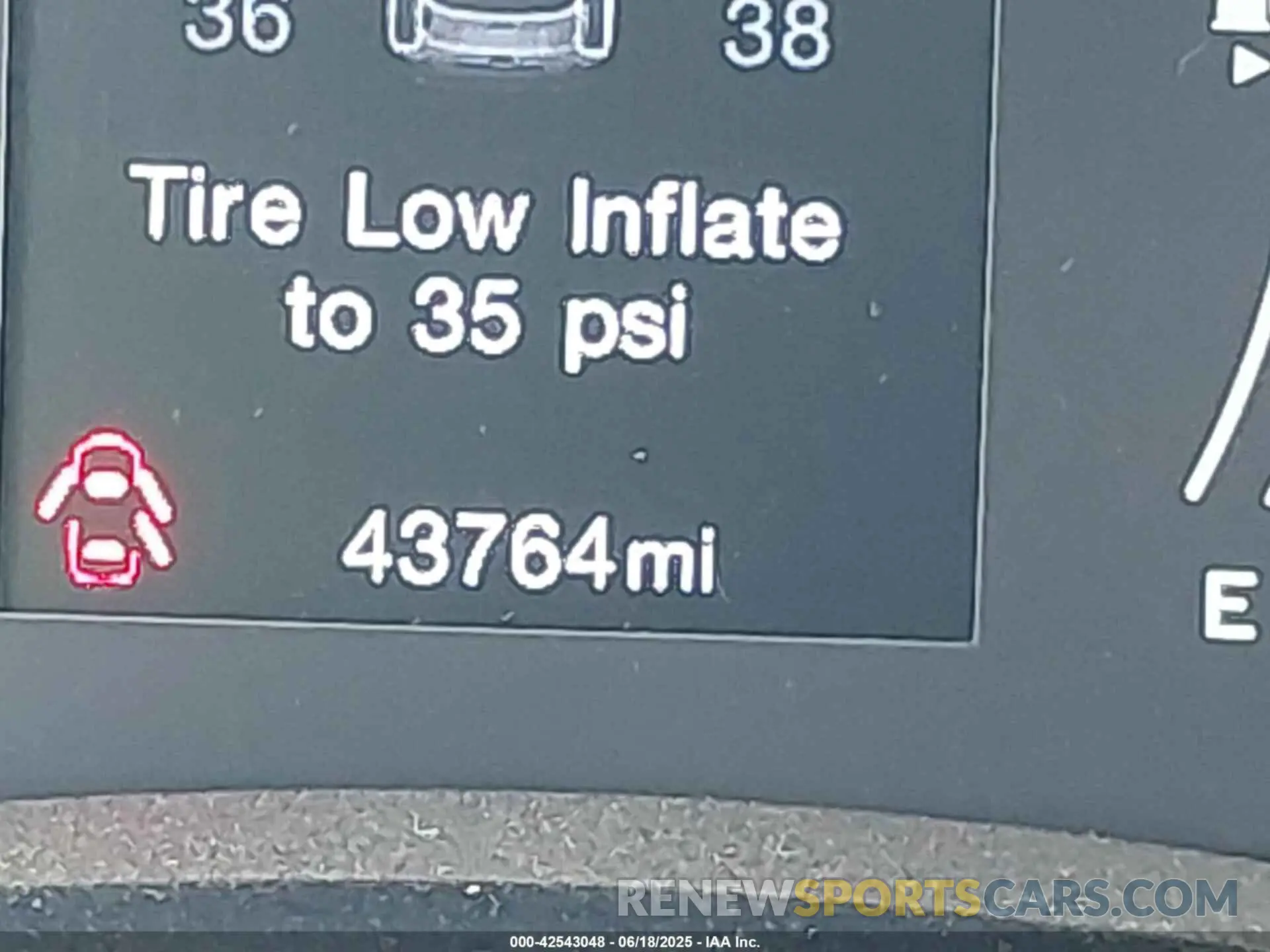 15 fotografías del automóvil dañado ZACNJDB1XPPP68568 JEEP RENEGADE 2023