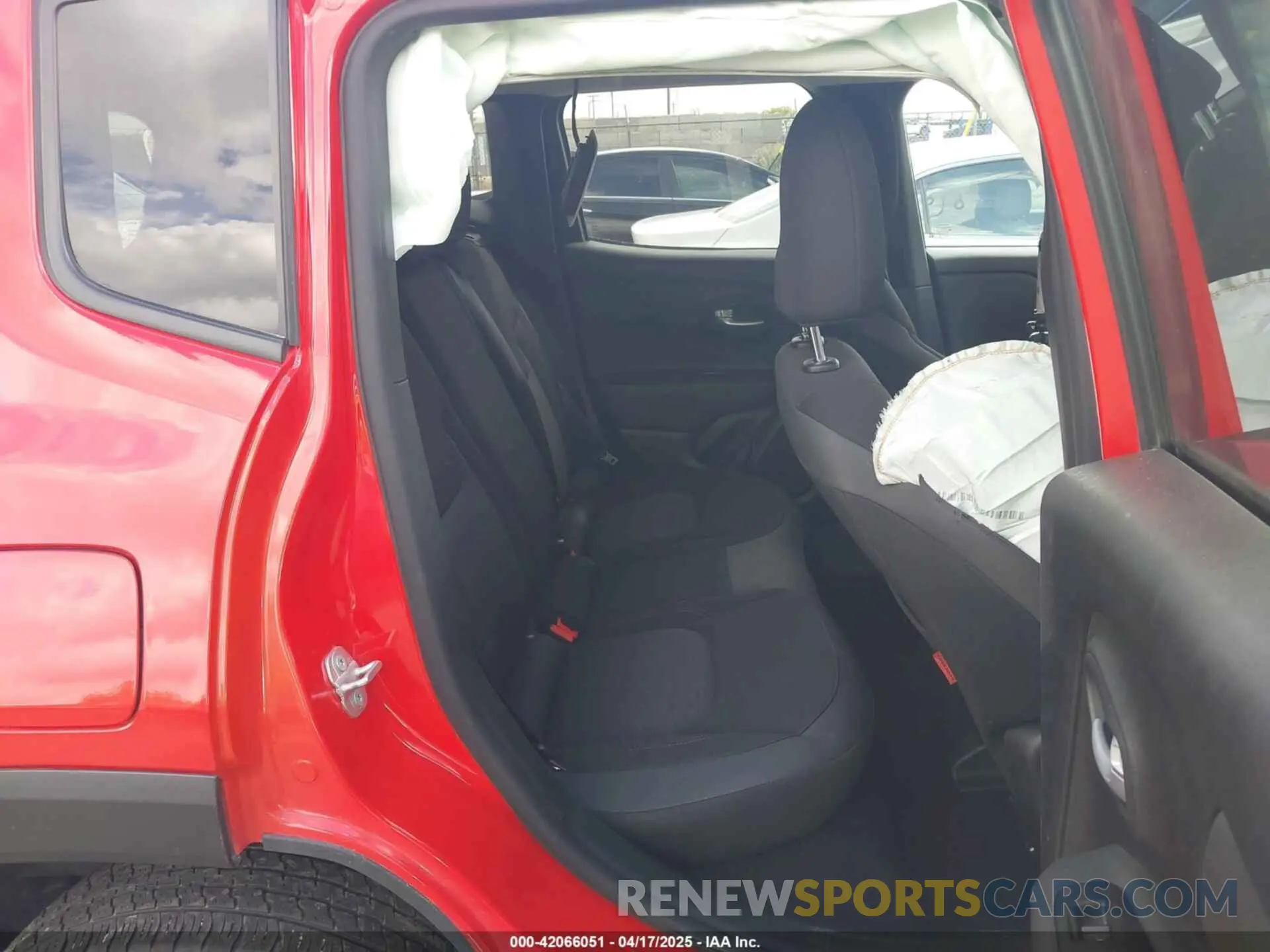 8 fotografías del automóvil dañado ZACNJDC11PPP15305 JEEP RENEGADE 2023